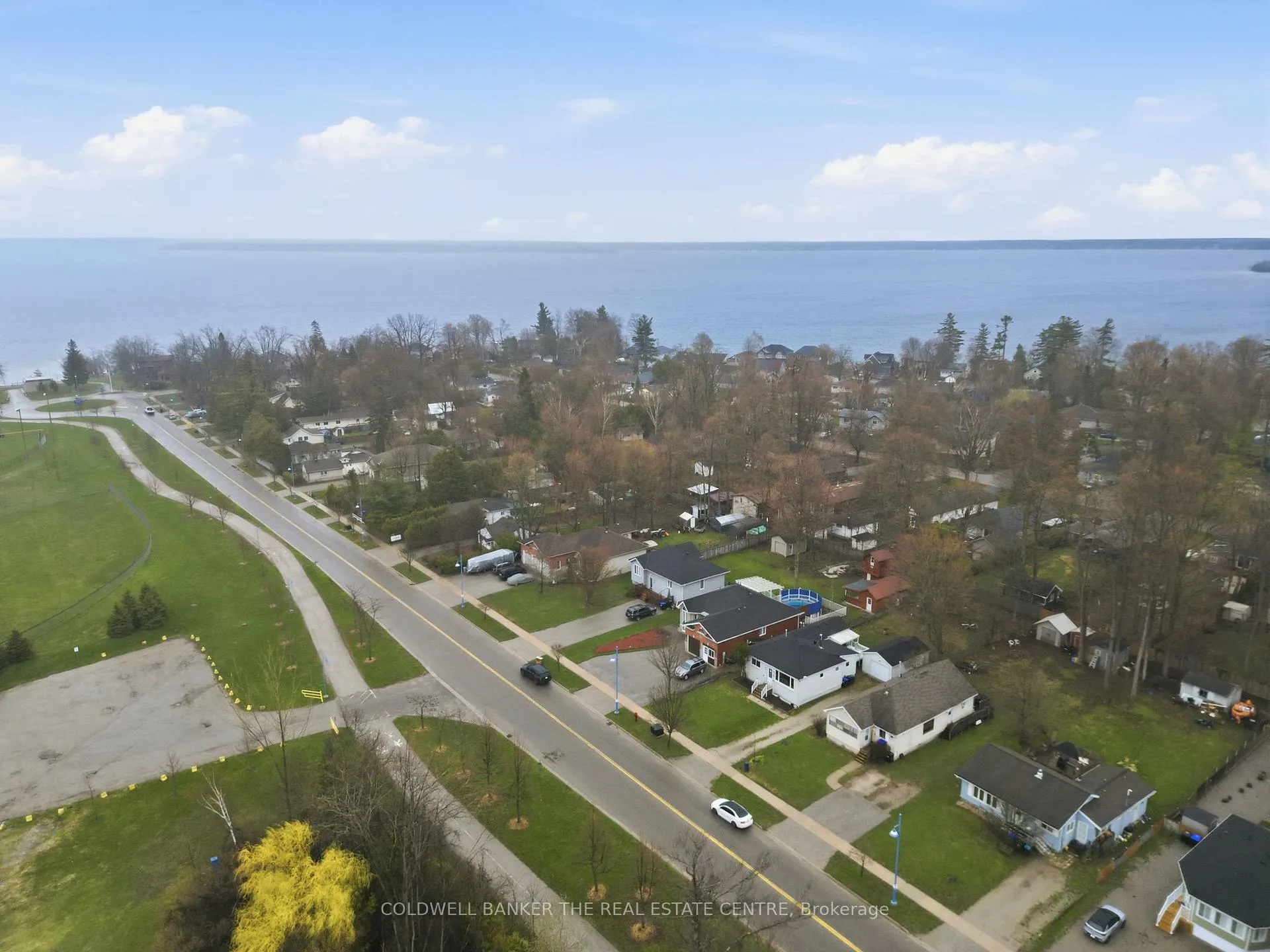Photo 26 of 749 Innisfil Beach Road, Innisfil, Alcona — HOMEH