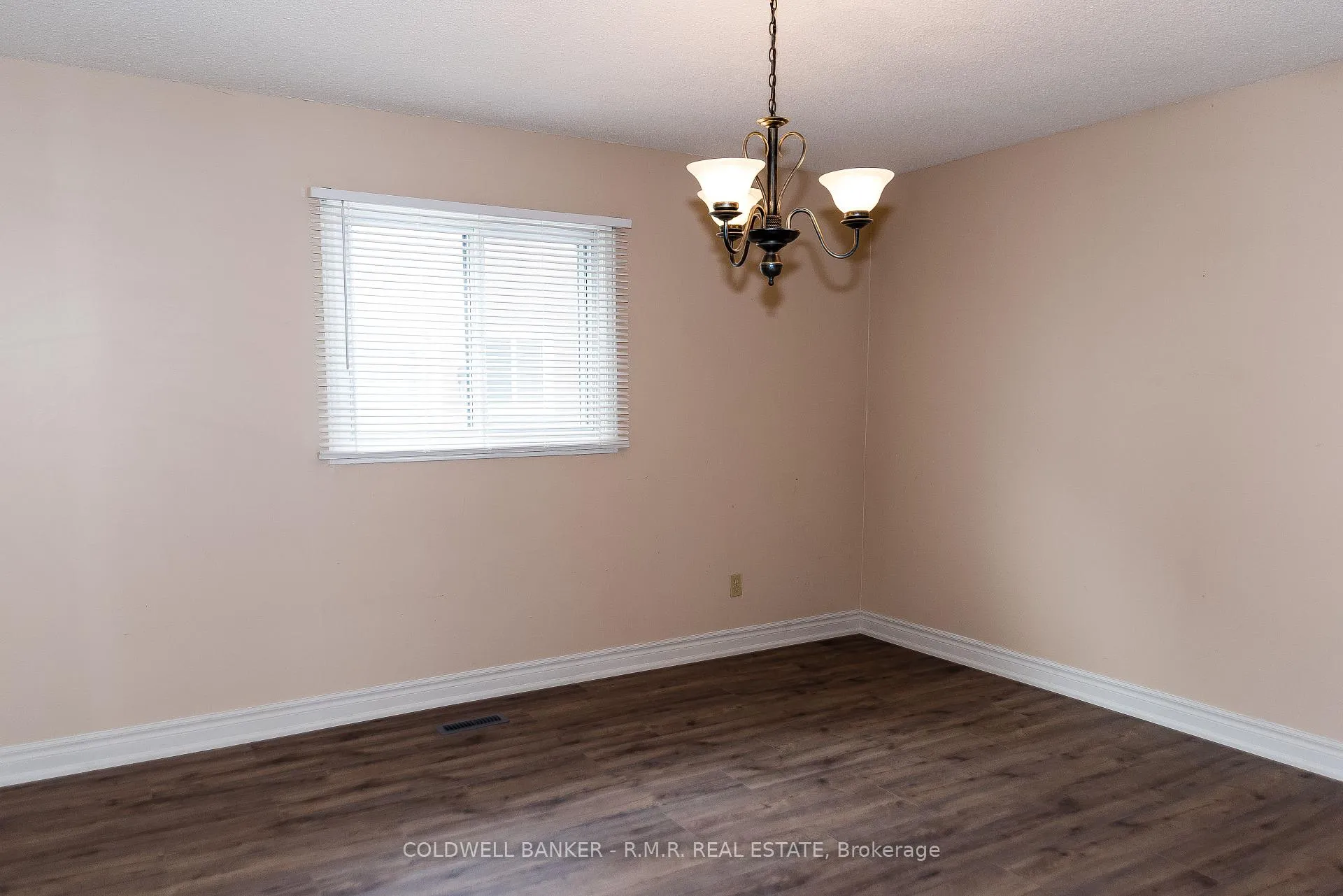 Photo 7 of 11 Foster Crescent, Whitby, Rolling Acres — HOMEH