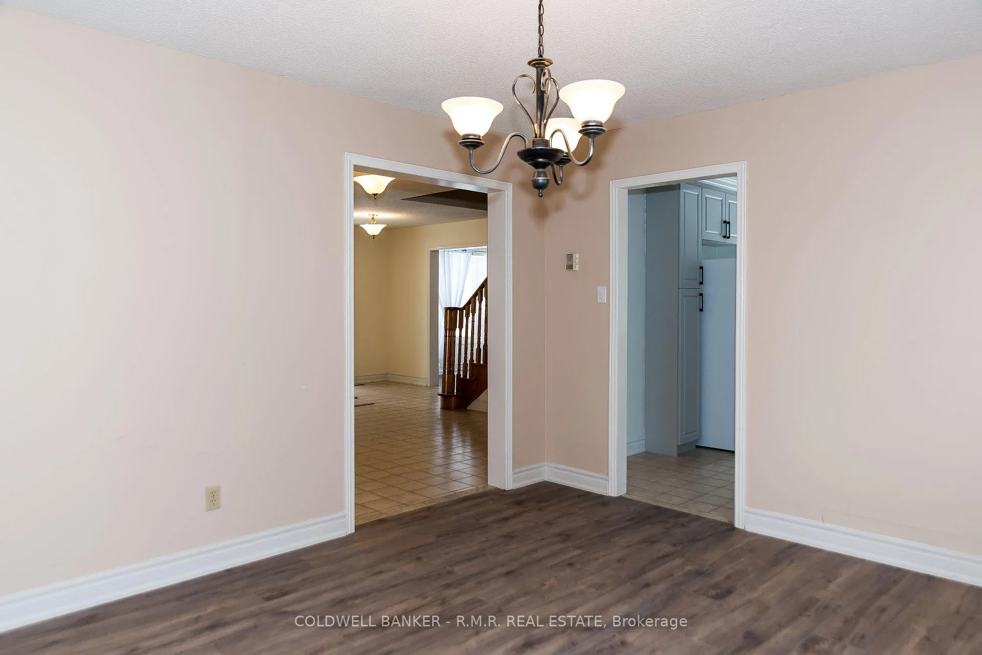 Photo 8 of 11 Foster Crescent, Whitby, Rolling Acres — HOMEH
