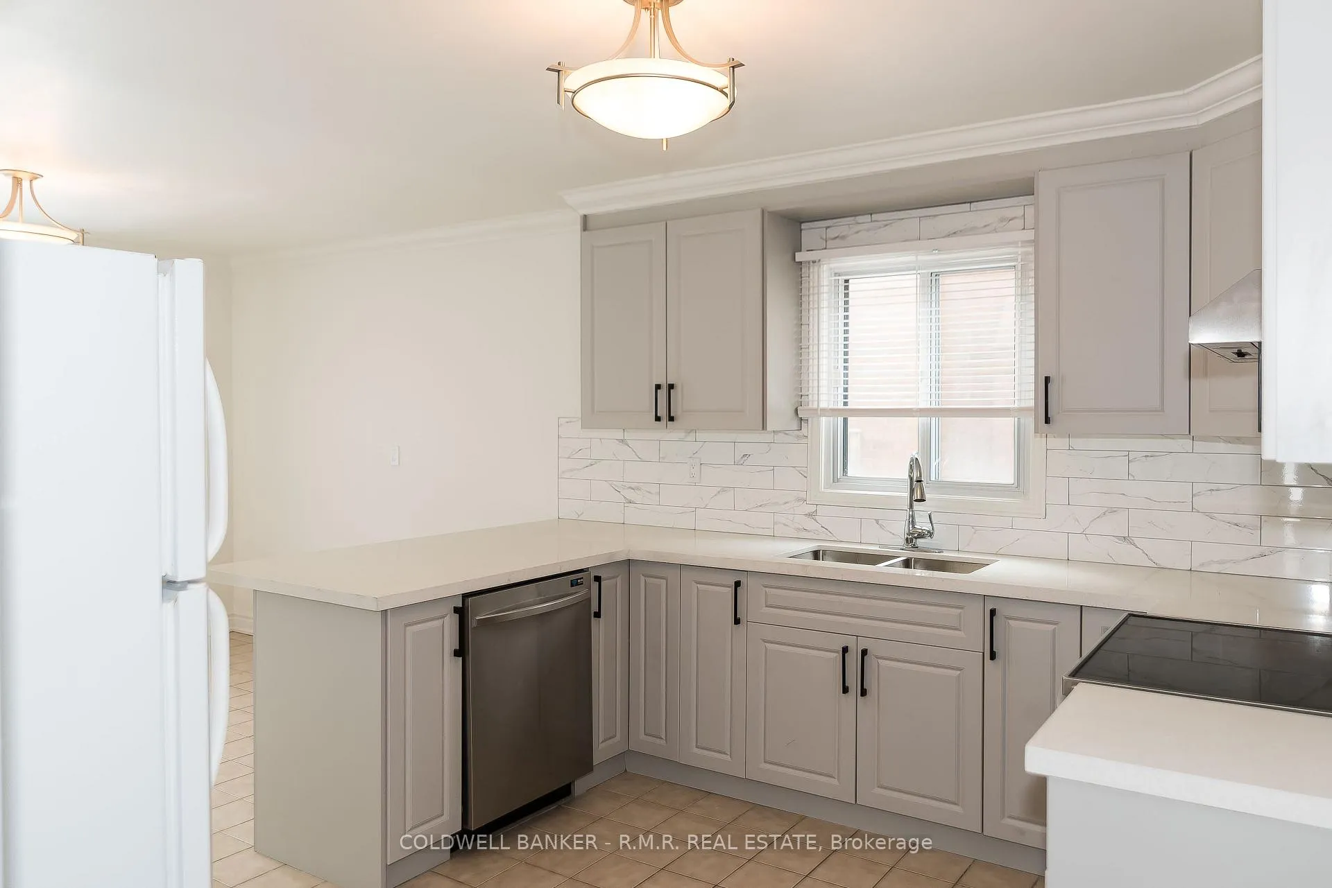 Photo 9 of 11 Foster Crescent, Whitby, Rolling Acres — HOMEH