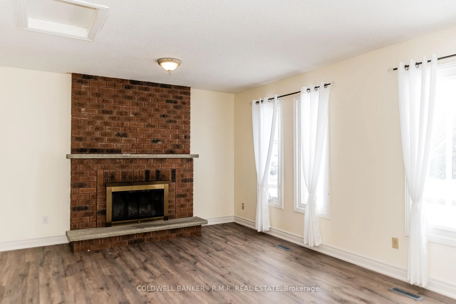 Photo 13 of 11 Foster Crescent, Whitby, Rolling Acres — HOMEH