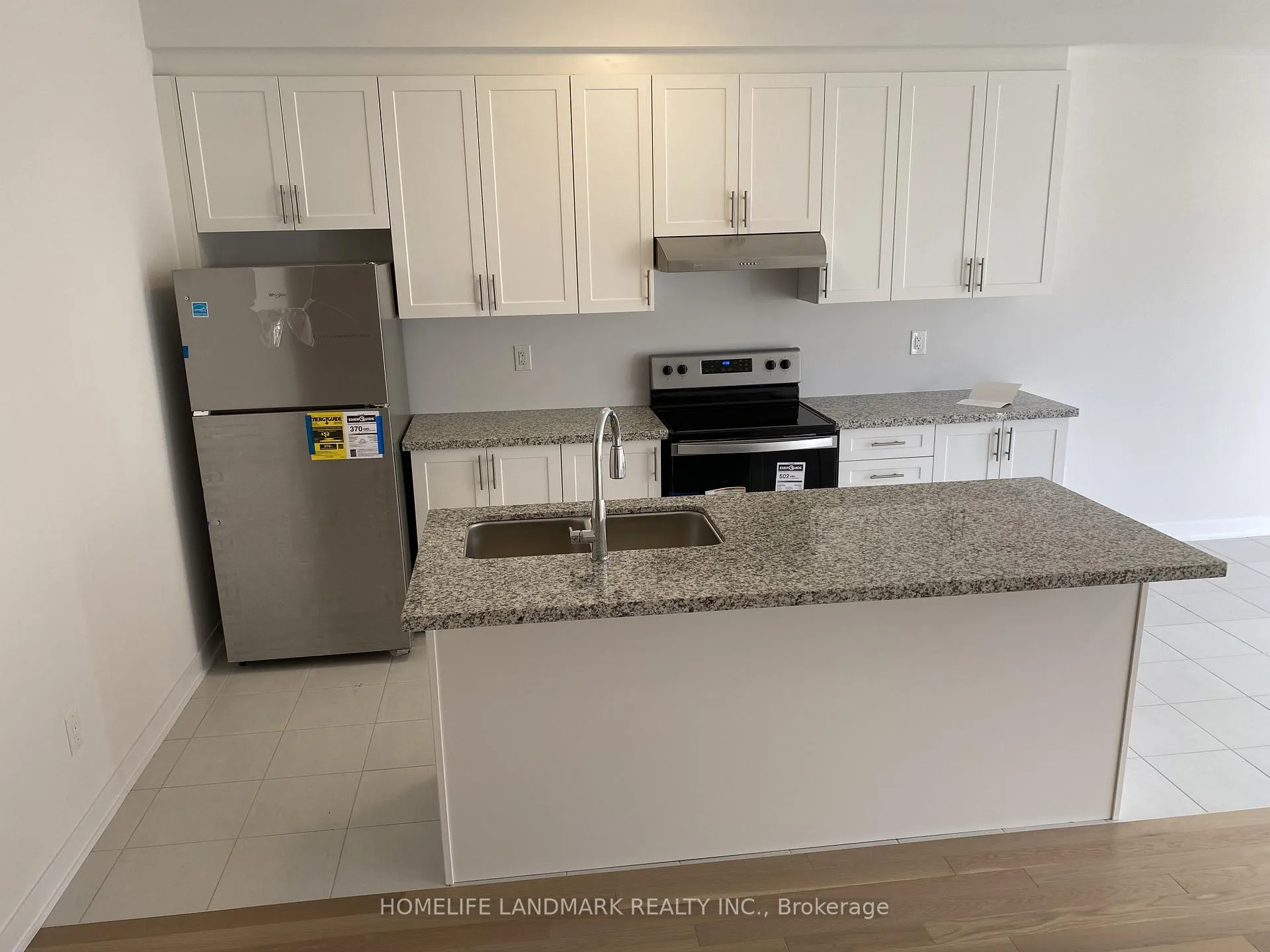 Photo 23 of 36 John Canning Way E, Markham, Unionville — HOMEH