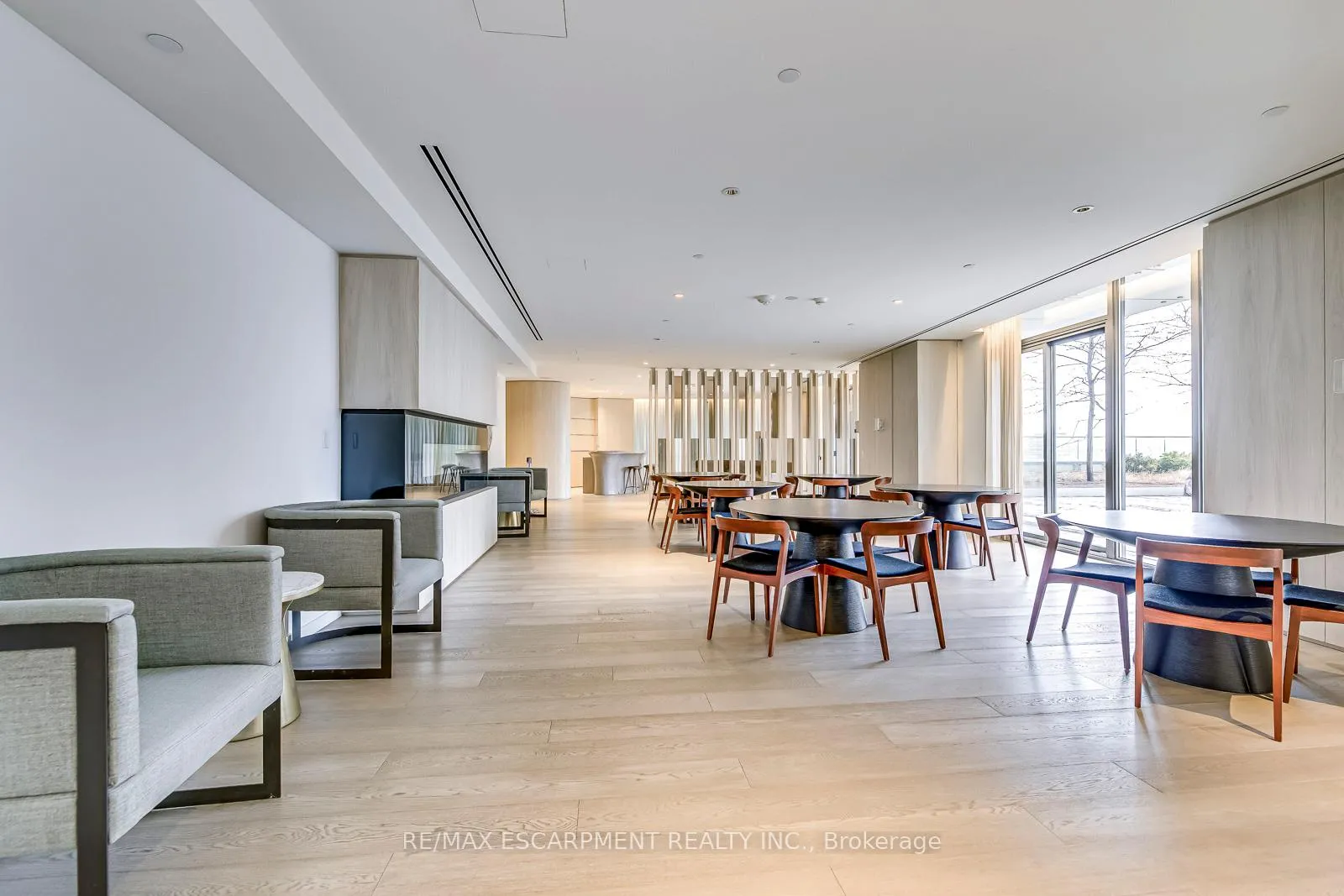Photo 6 of Unit 2504, 200 Bloor Street W, Toronto, The Annex — HOMEH