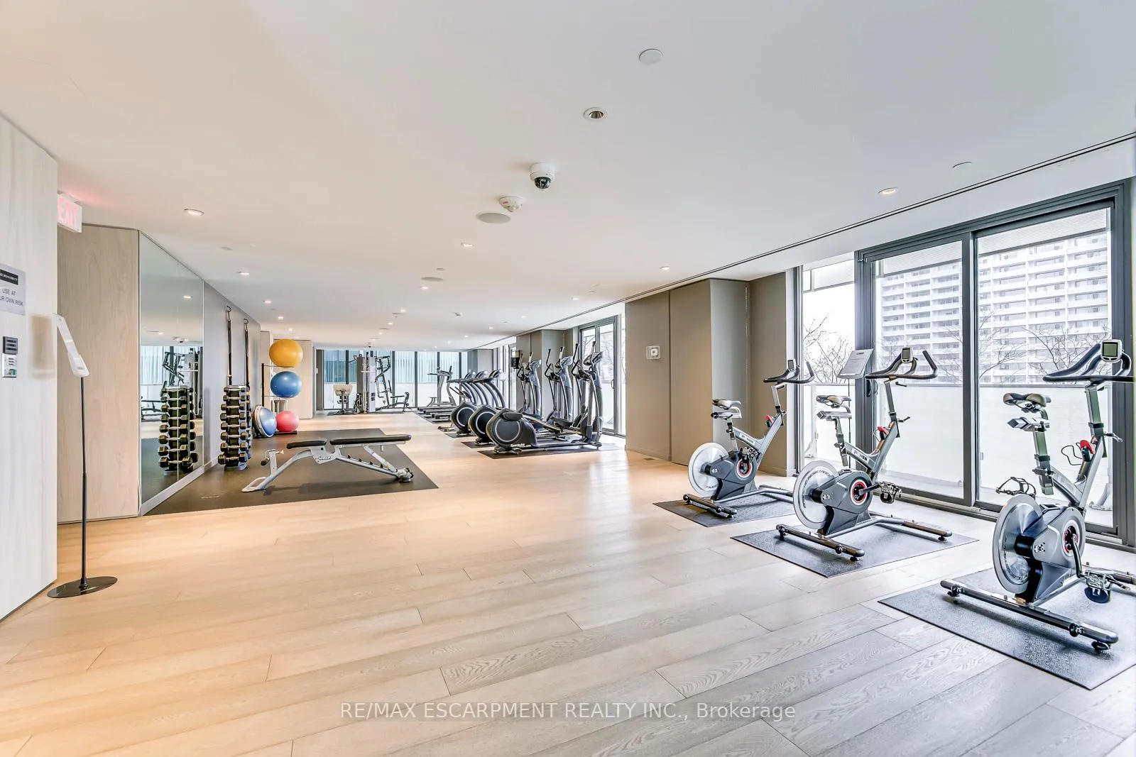 Photo 10 of Unit 2504, 200 Bloor Street W, Toronto, The Annex — HOMEH