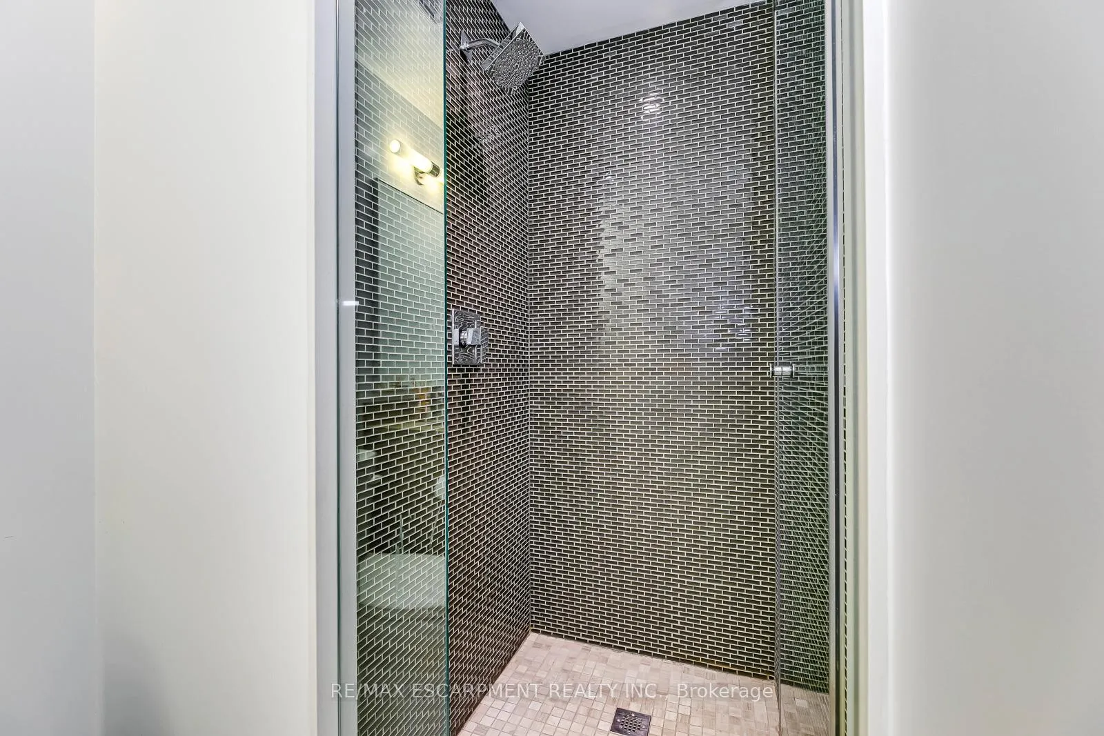 Photo 22 of Unit 2504, 200 Bloor Street W, Toronto, The Annex — HOMEH