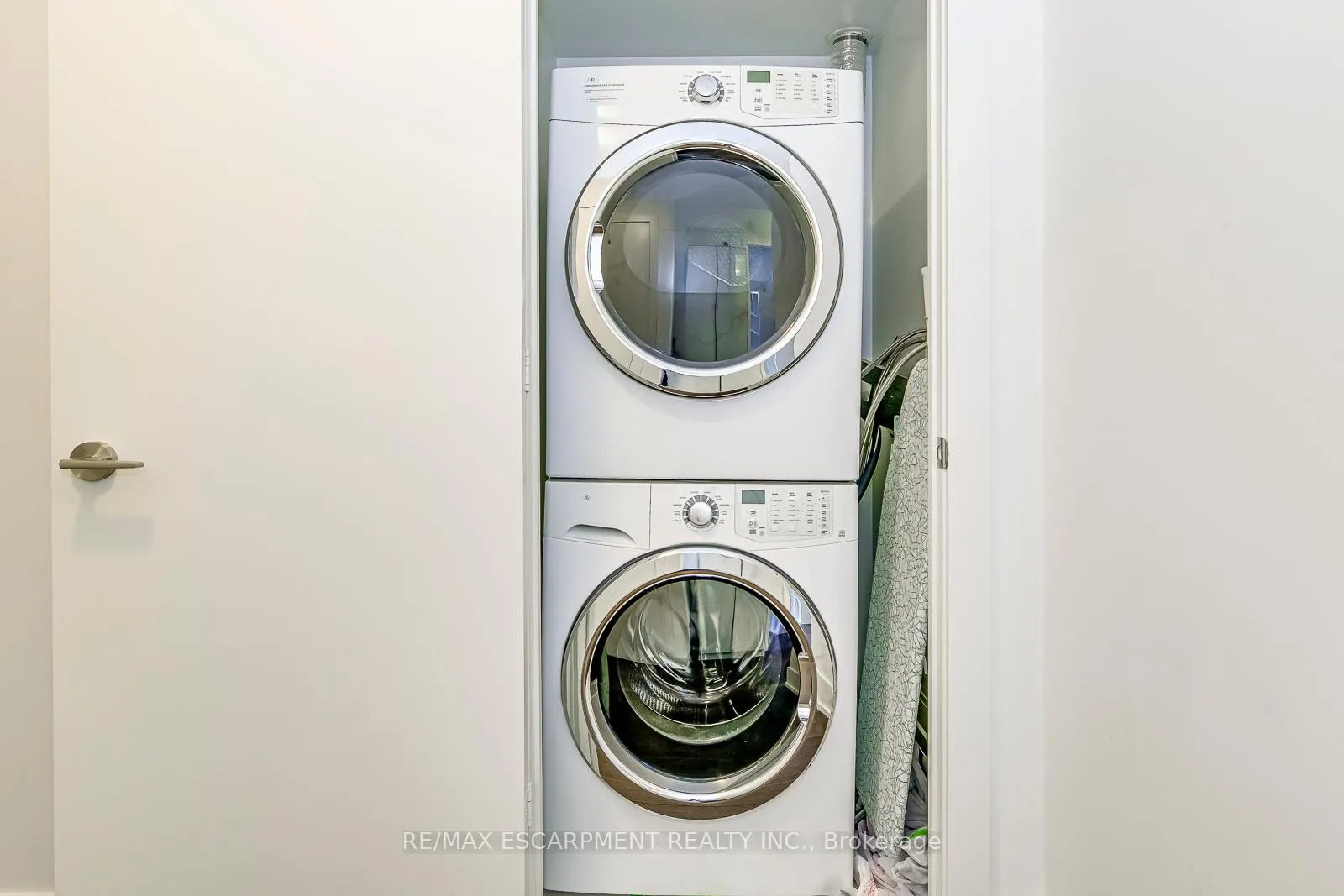 Photo 29 of Unit 2504, 200 Bloor Street W, Toronto, The Annex — HOMEH