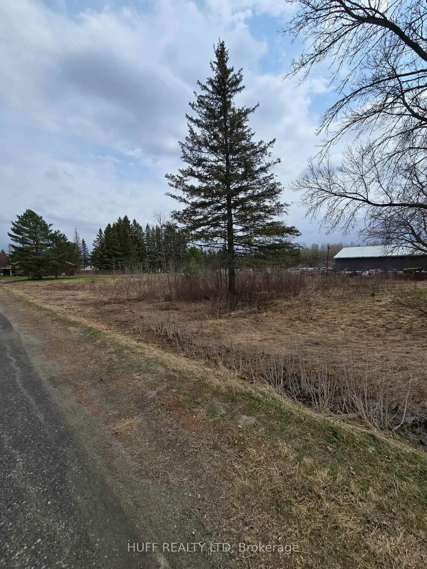 Front of PT South 1/2 Lot 11 Con 5 Tenth Avenue