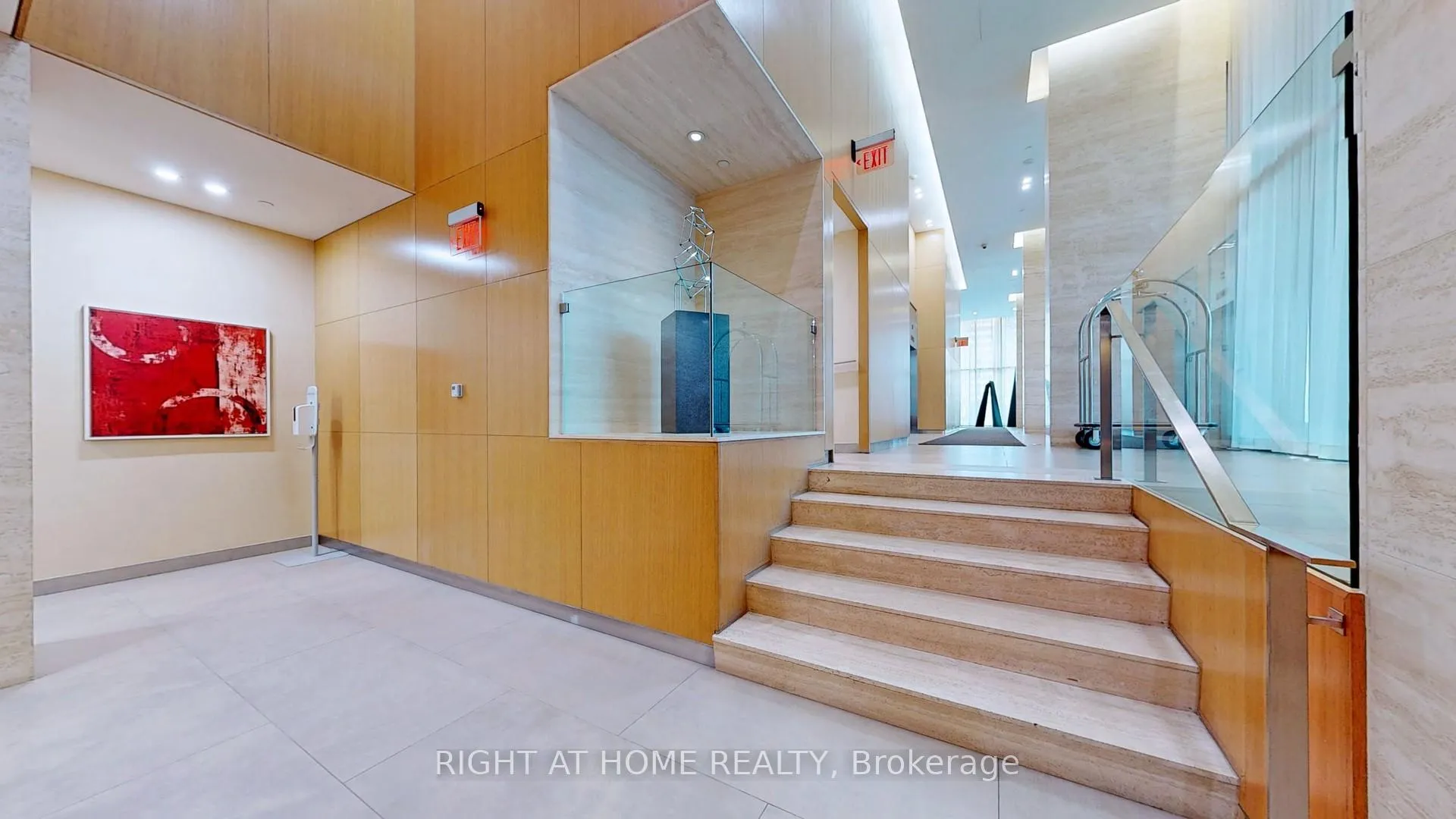 Photo 4 of Unit 505, 25 Broadway Avenue, Toronto, Mount Pleasant West — HOMEH