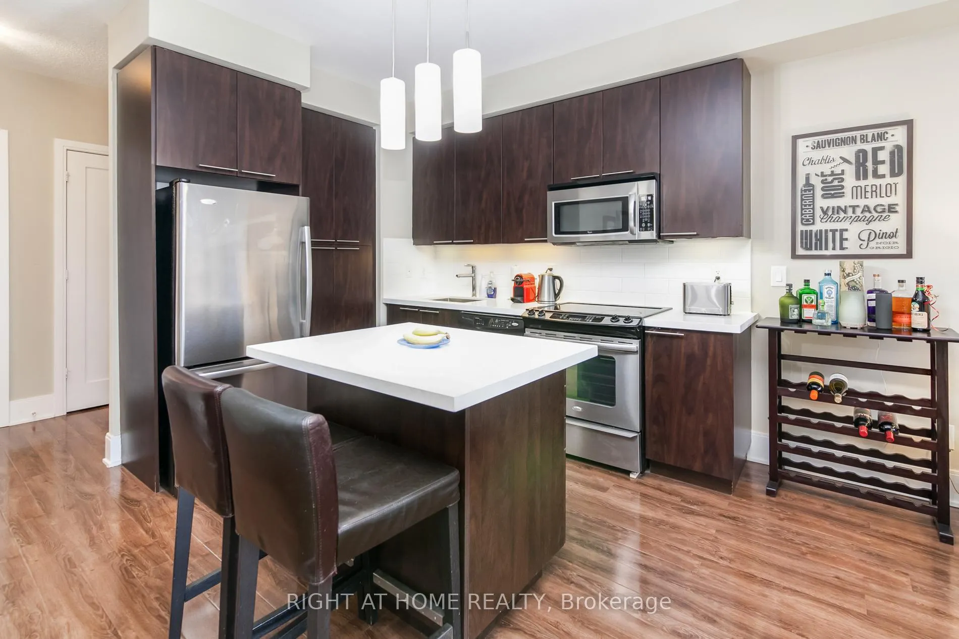 Photo 9 of Unit 505, 25 Broadway Avenue, Toronto, Mount Pleasant West — HOMEH