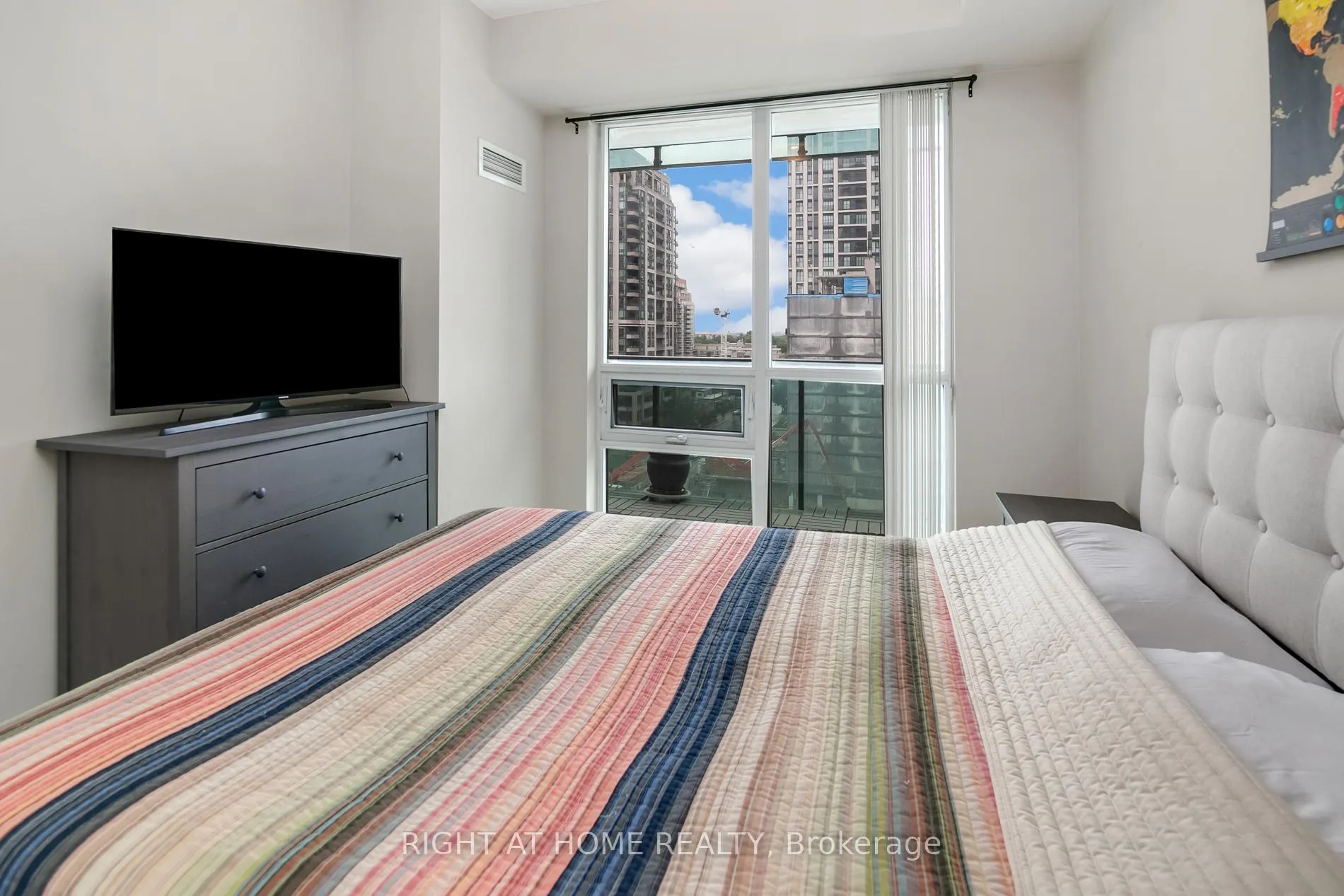 Photo 20 of Unit 505, 25 Broadway Avenue, Toronto, Mount Pleasant West — HOMEH