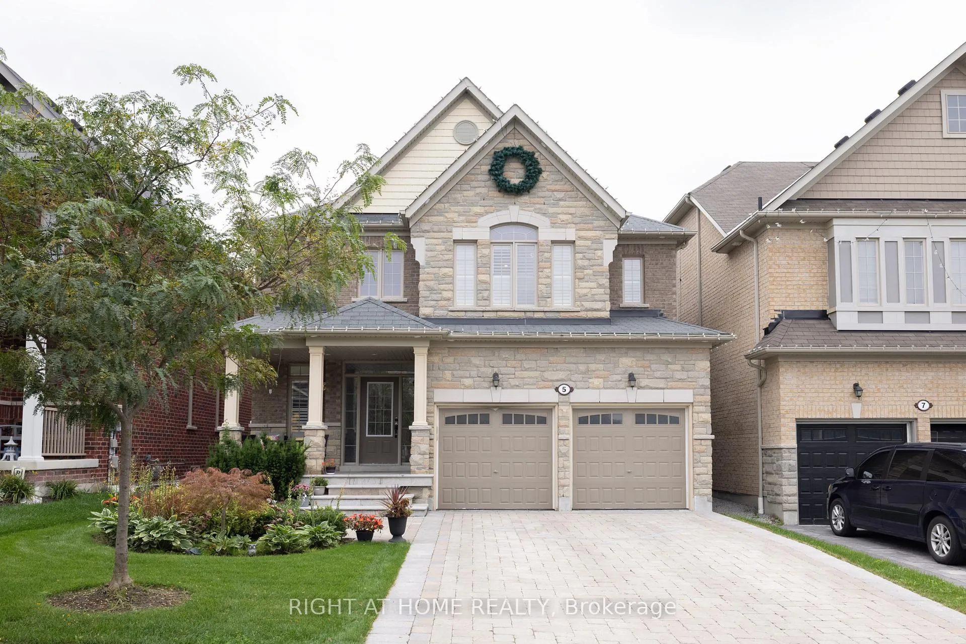 Photo 1 of 5 Chant Crescent, Ajax, Northwest Ajax — HOMEH