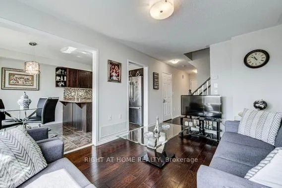 Photo 9 of 4864 Capri Crescent, Burlington, Alton — HOMEH