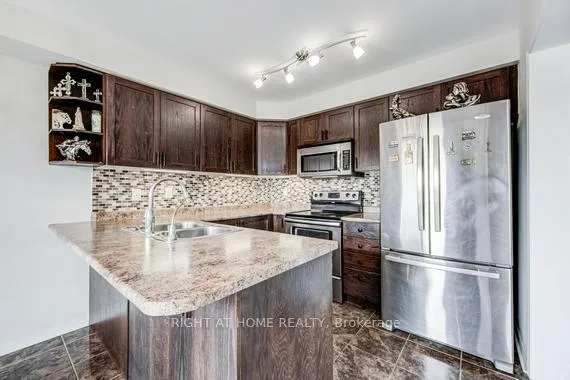 Photo 12 of 4864 Capri Crescent, Burlington, Alton — HOMEH