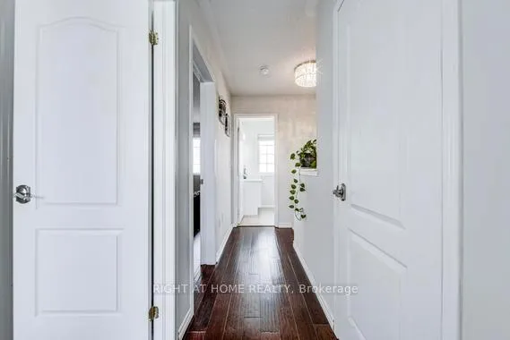 Photo 20 of 4864 Capri Crescent, Burlington, Alton — HOMEH