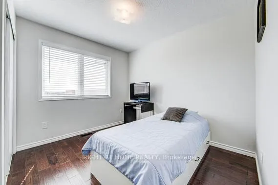 Photo 23 of 4864 Capri Crescent, Burlington, Alton — HOMEH