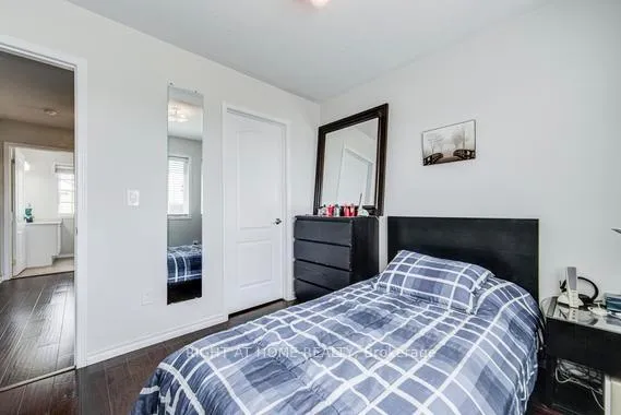 Photo 25 of 4864 Capri Crescent, Burlington, Alton — HOMEH