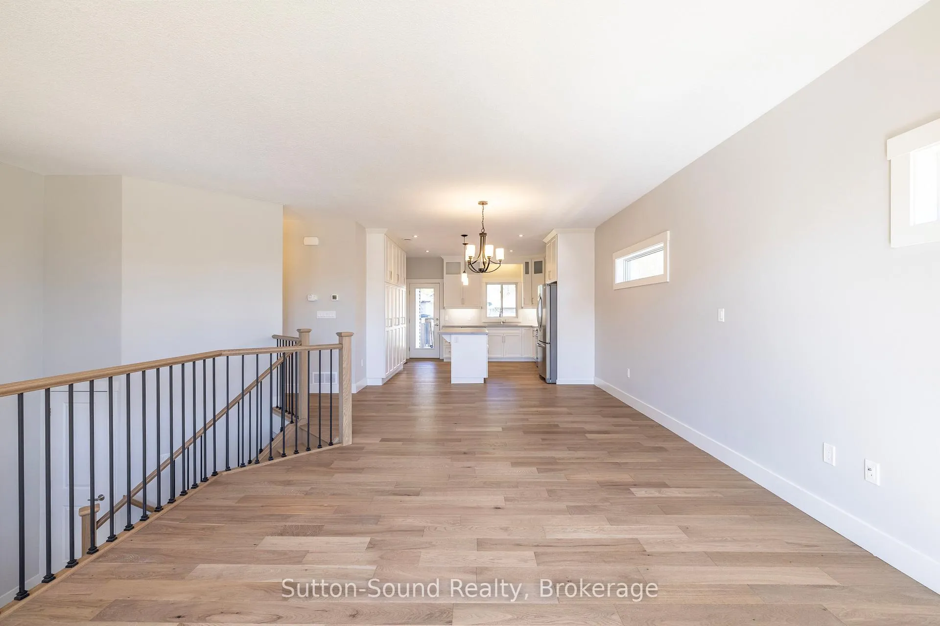 Photo 6 of 368 5th Ave A W, Owen Sound — HOMEH