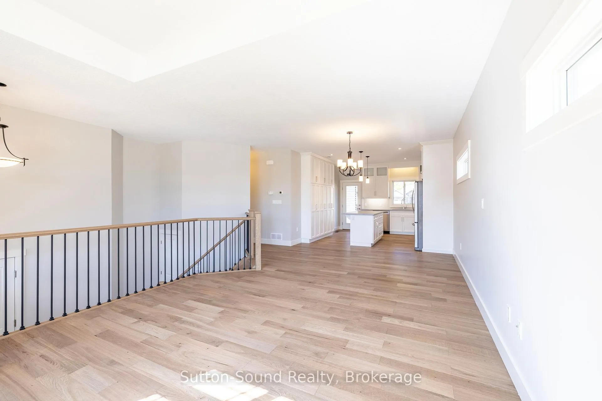 Photo 7 of 368 5th Ave A W, Owen Sound — HOMEH
