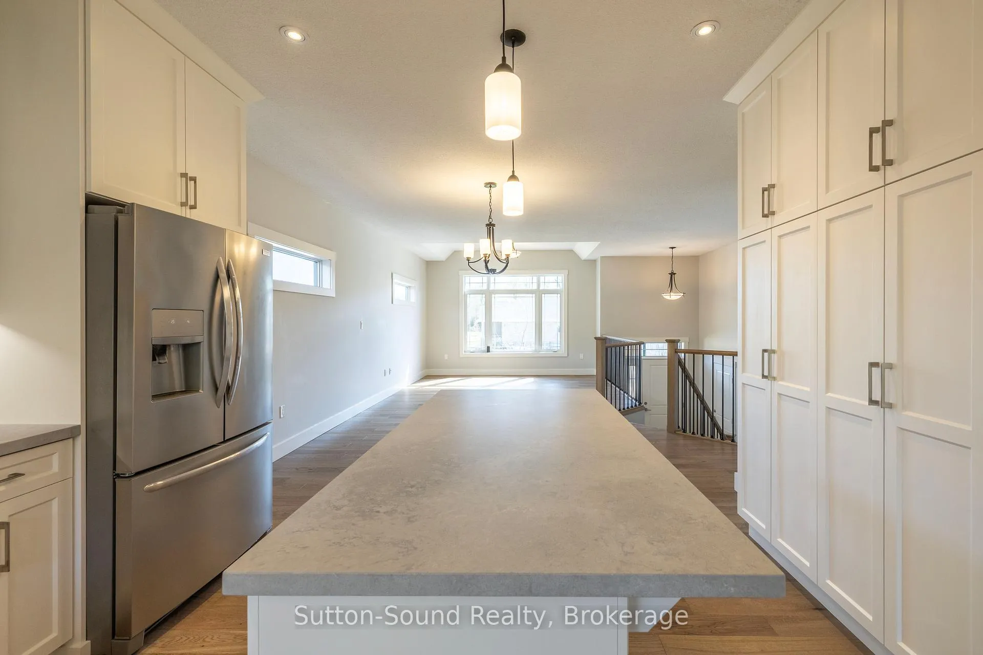 Photo 12 of 368 5th Ave A W, Owen Sound — HOMEH