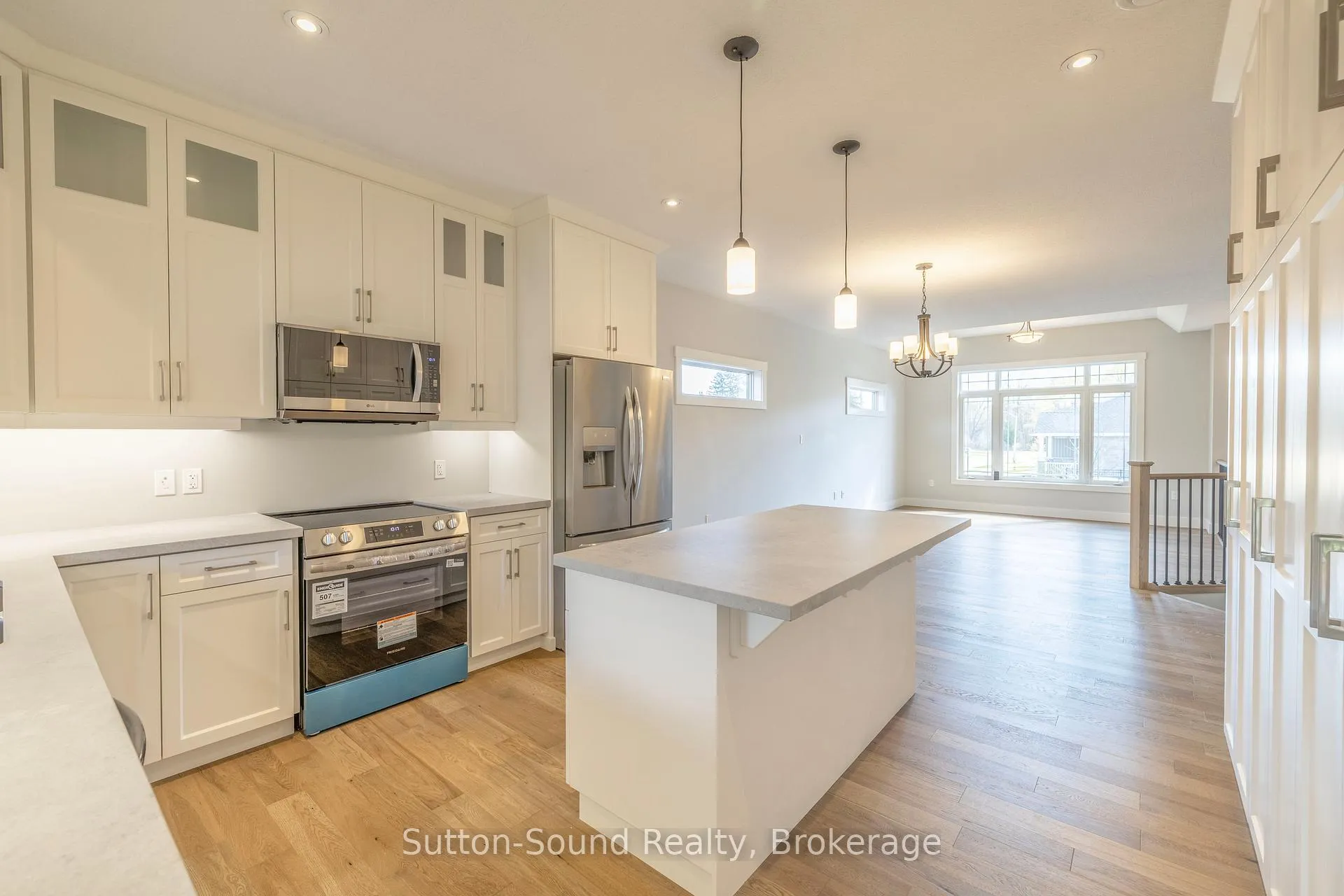 Photo 13 of 368 5th Ave A W, Owen Sound — HOMEH