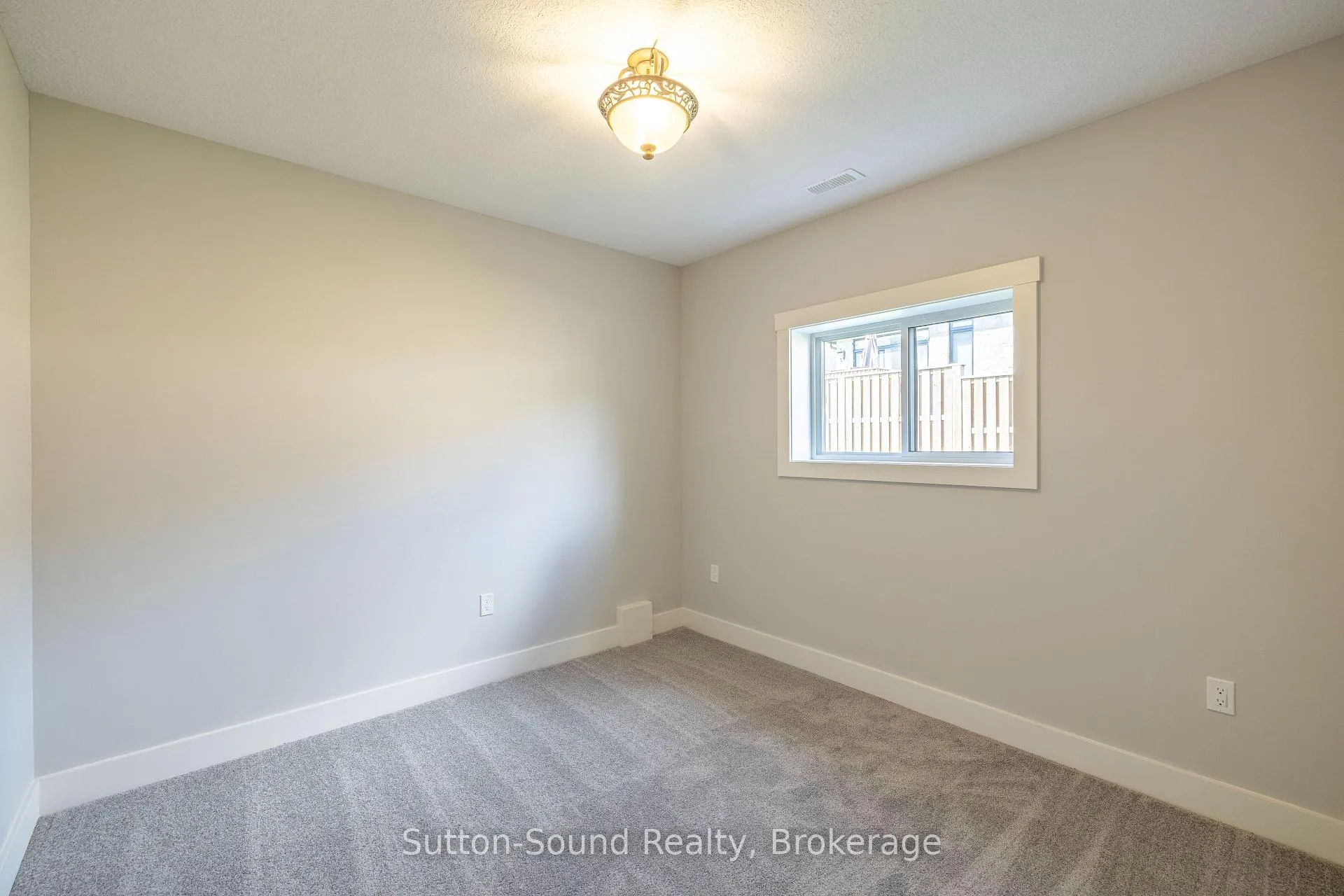 Photo 30 of 368 5th Ave A W, Owen Sound — HOMEH