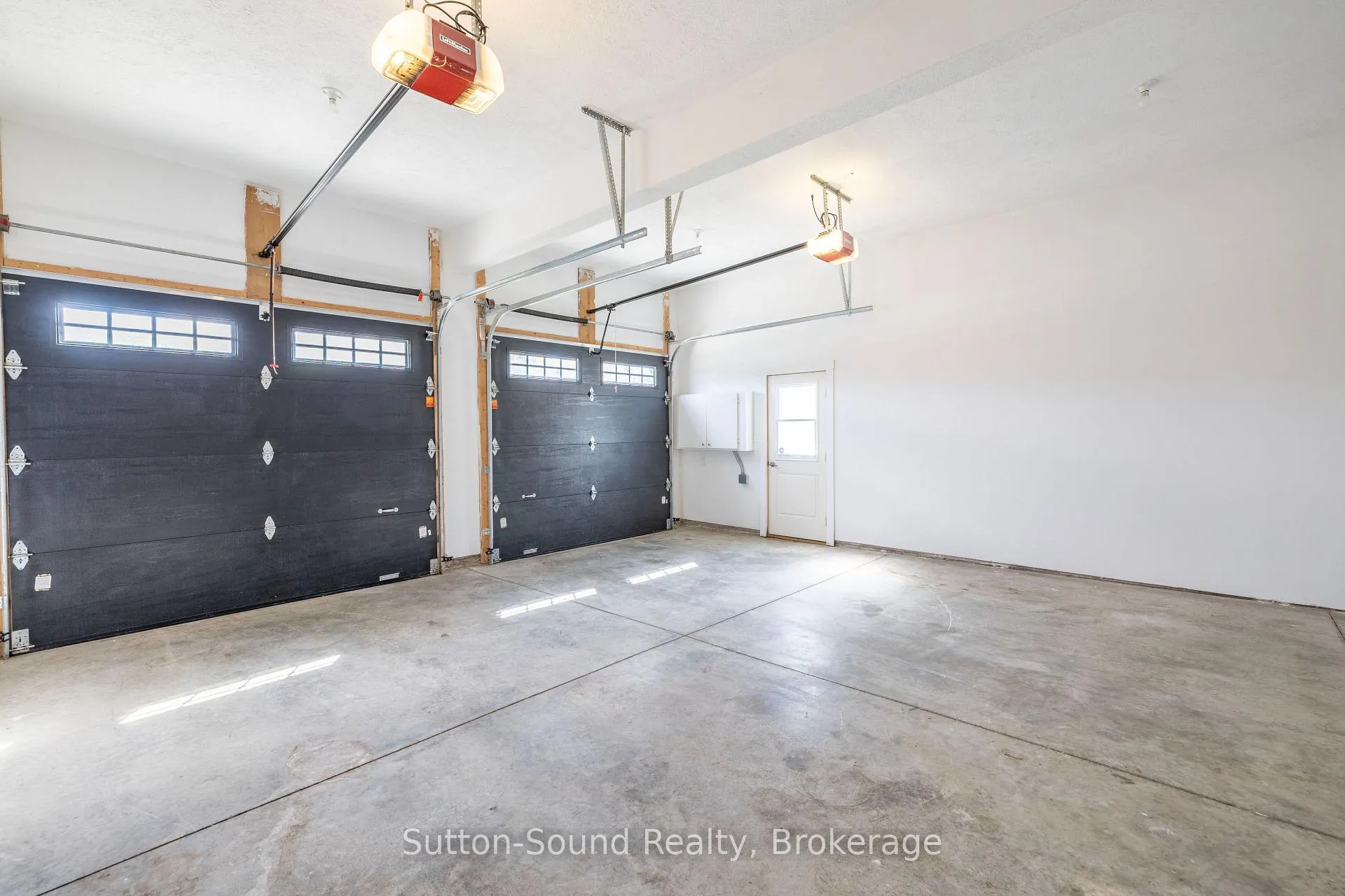 Photo 35 of 368 5th Ave A W, Owen Sound — HOMEH
