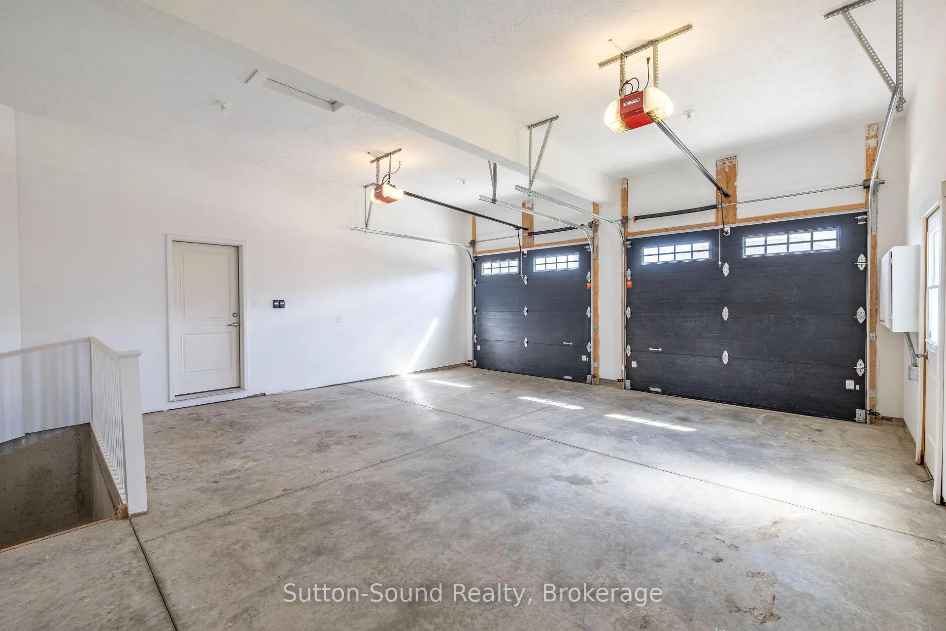 Photo 36 of 368 5th Ave A W, Owen Sound — HOMEH