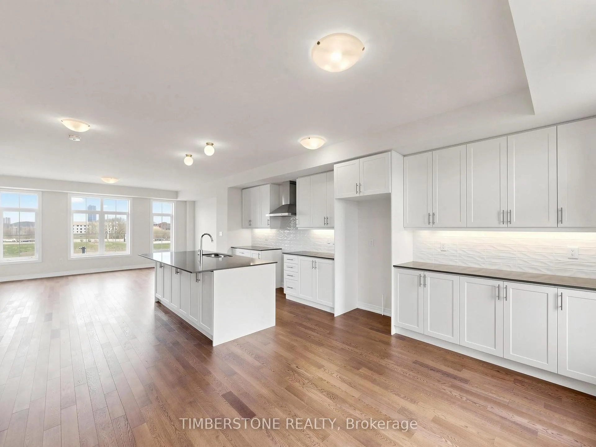 Photo 10 of 76 Blue Pond Drive, Brampton, Northwest Brampton — HOMEH