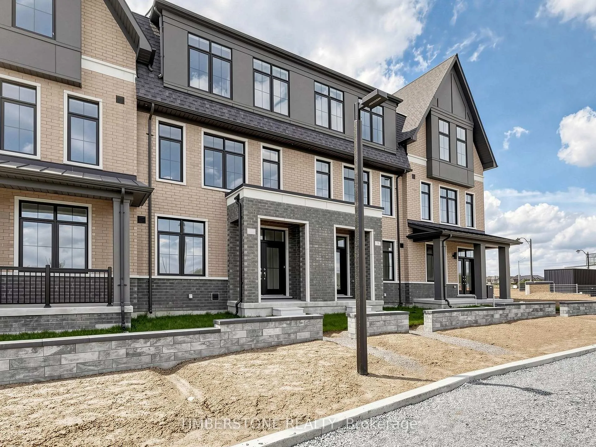 Photo 35 of 76 Blue Pond Drive, Brampton, Northwest Brampton — HOMEH