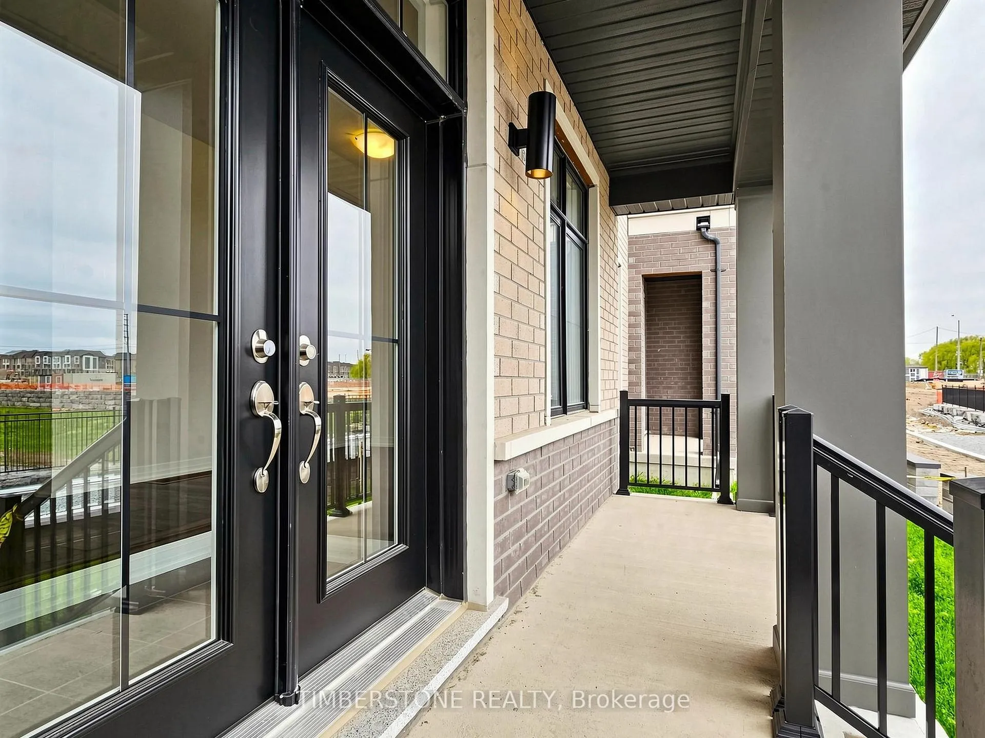 Photo 6 of 78 Blue Pond Drive, Brampton, Northwest Brampton — HOMEH