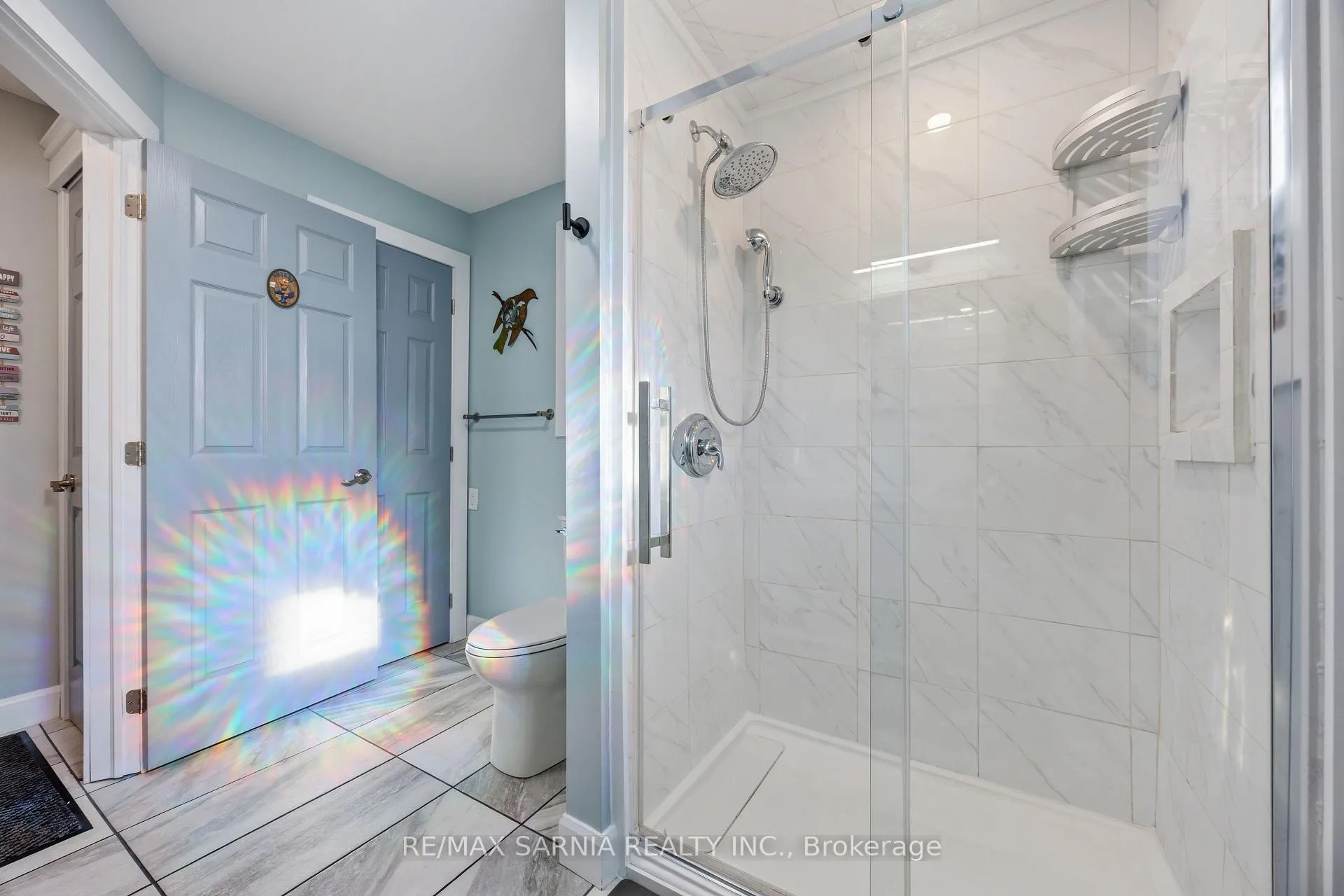Photo 20 of 142 Mackenzie Street S, Sarnia — HOMEH
