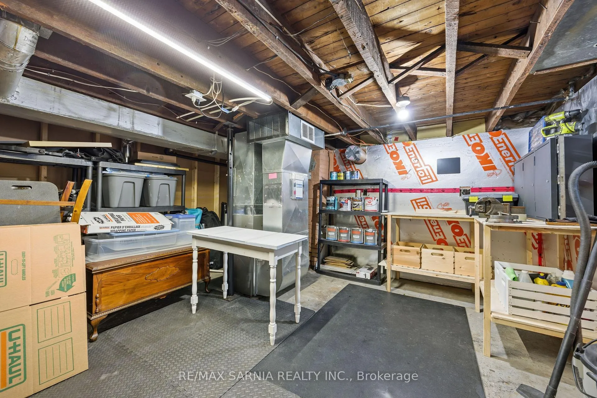 Photo 37 of 142 Mackenzie Street S, Sarnia — HOMEH