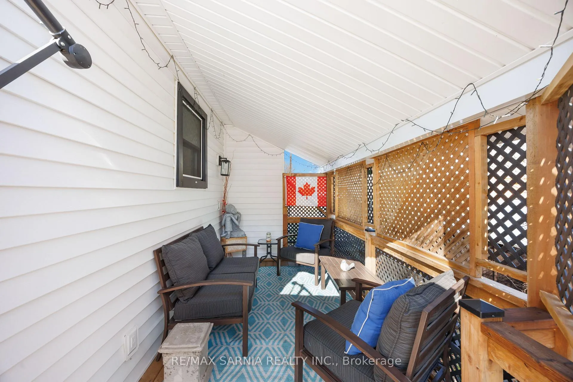 Photo 41 of 142 Mackenzie Street S, Sarnia — HOMEH