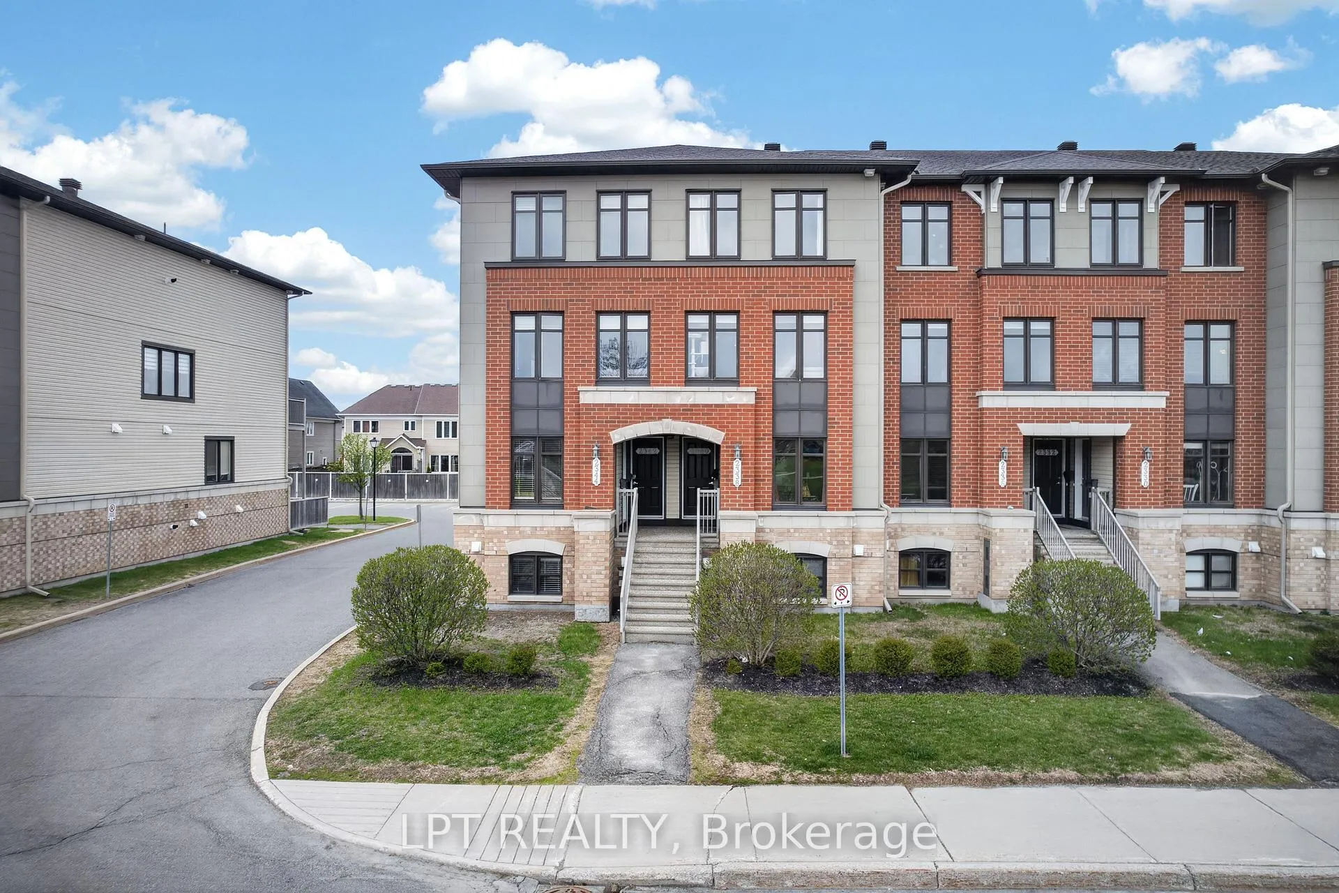 Photo 1 of 2342 Esprit Drive, Ottawa, Avalon East — HOMEH