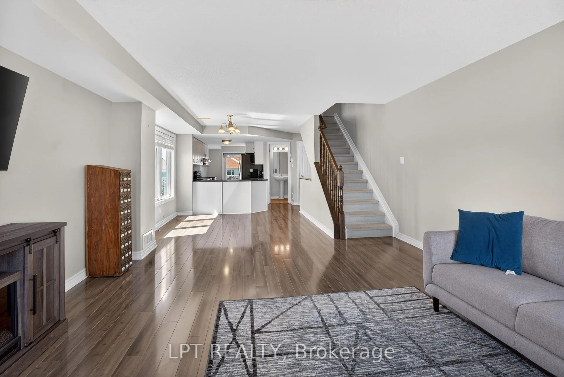 Photo 10 of 2342 Esprit Drive, Ottawa, Avalon East — HOMEH