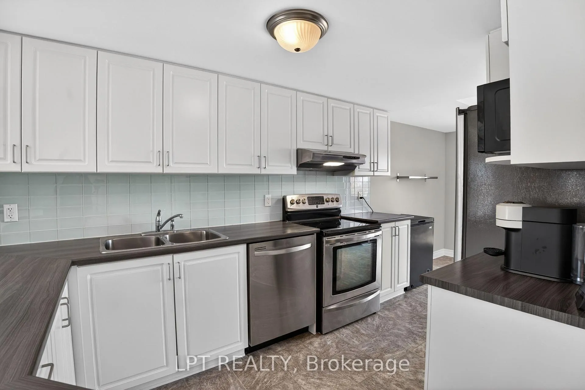 Photo 15 of 2342 Esprit Drive, Ottawa, Avalon East — HOMEH
