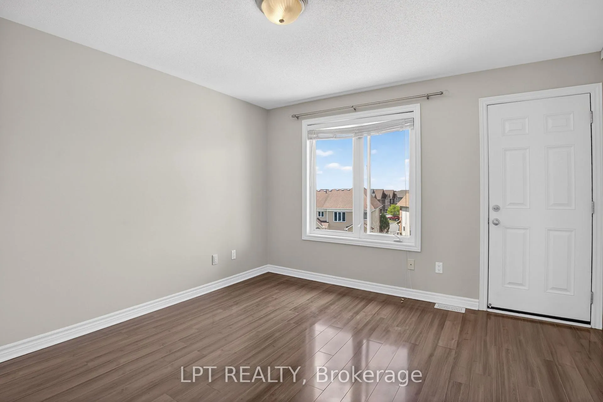 Photo 26 of 2342 Esprit Drive, Ottawa, Avalon East — HOMEH