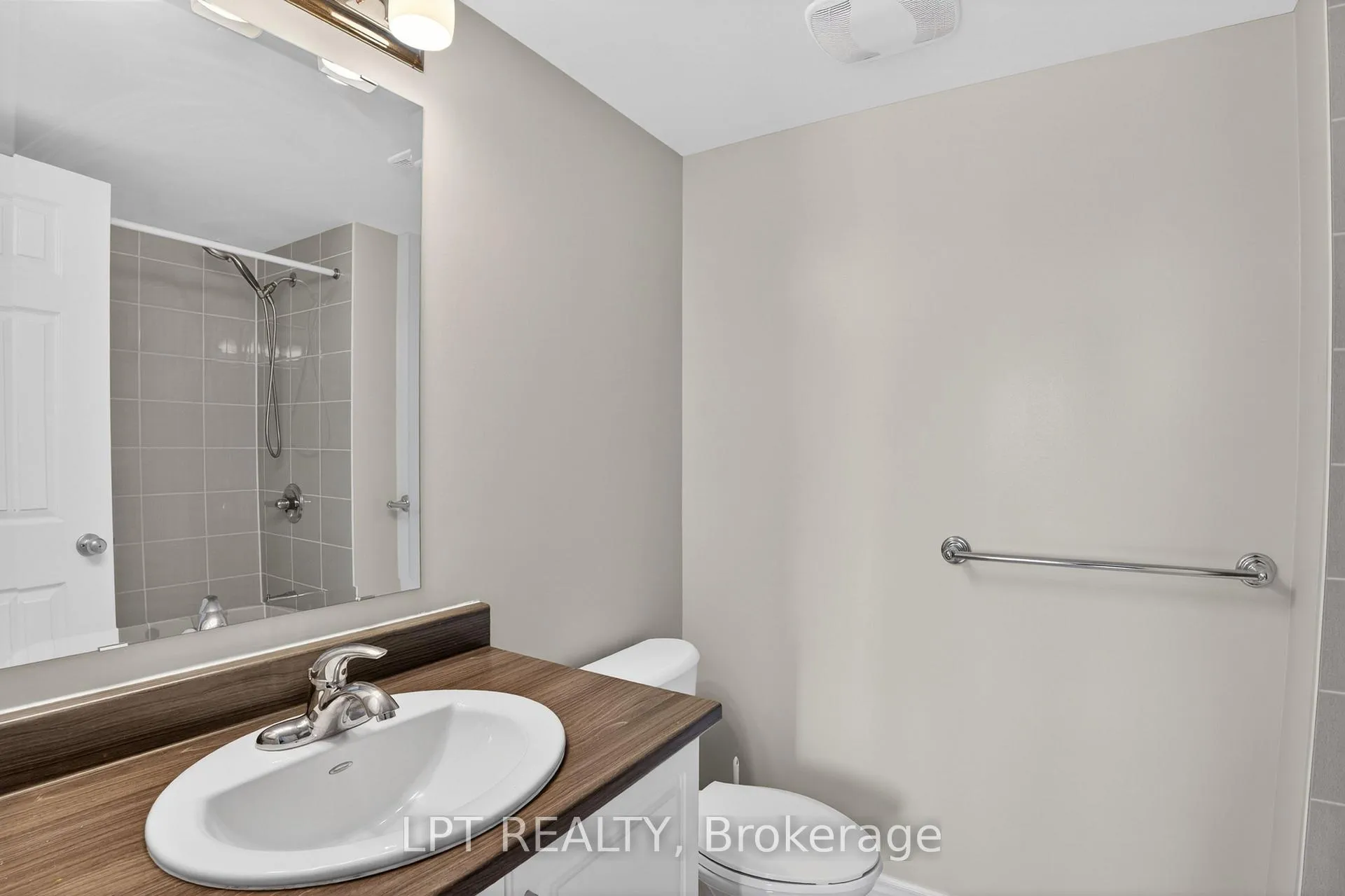 Photo 30 of 2342 Esprit Drive, Ottawa, Avalon East — HOMEH
