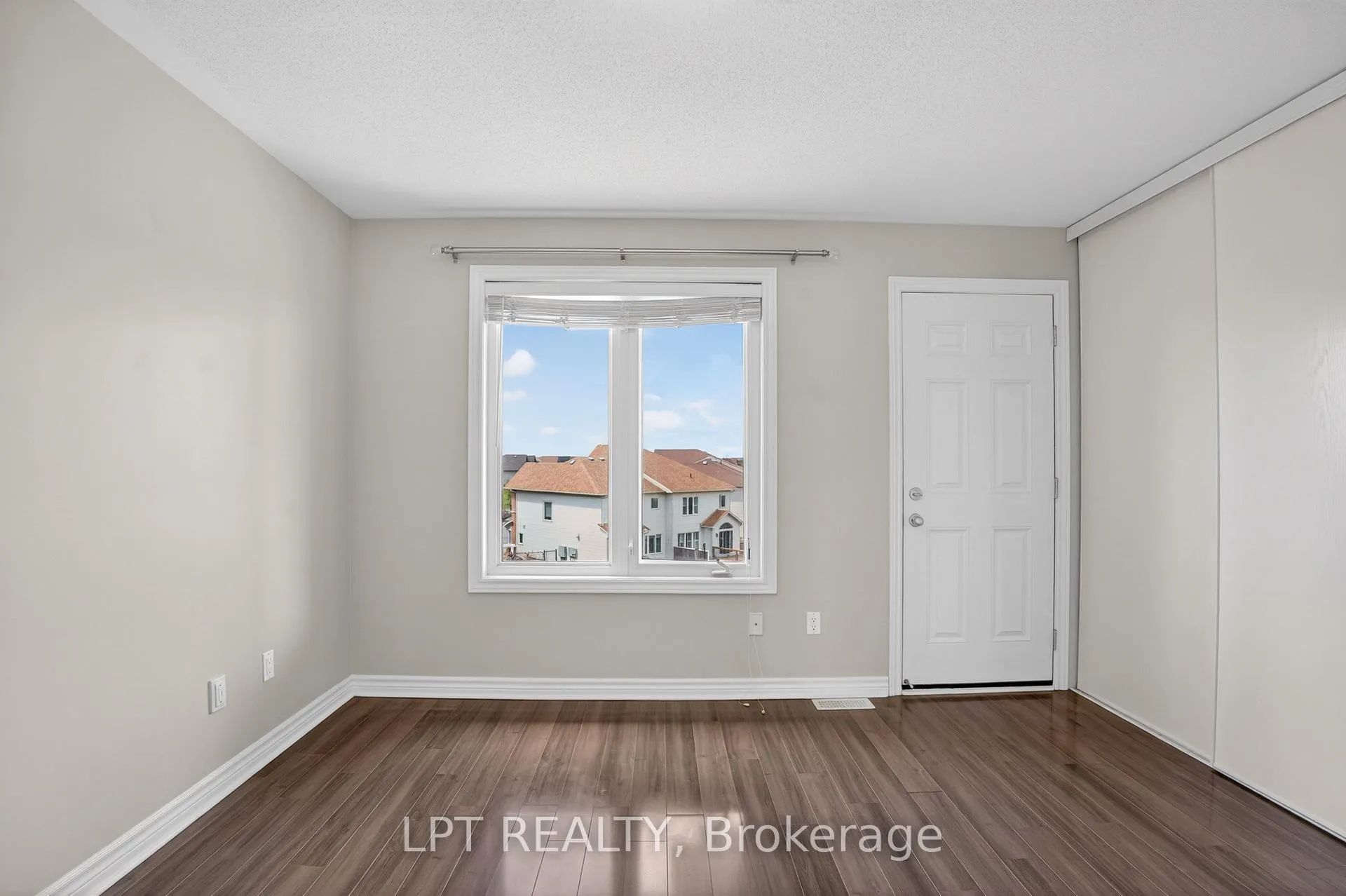 Photo 31 of 2342 Esprit Drive, Ottawa, Avalon East — HOMEH