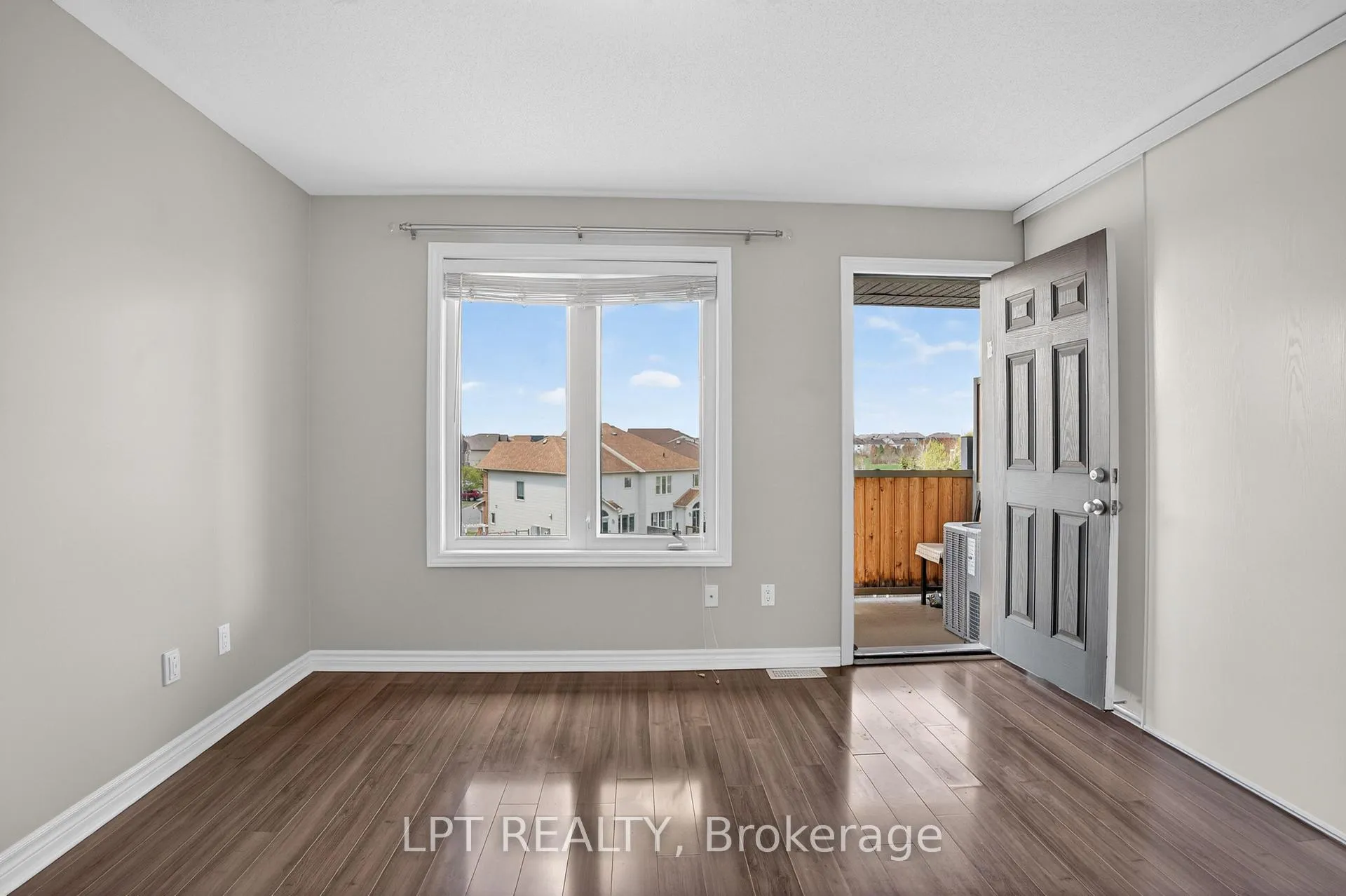 Photo 34 of 2342 Esprit Drive, Ottawa, Avalon East — HOMEH