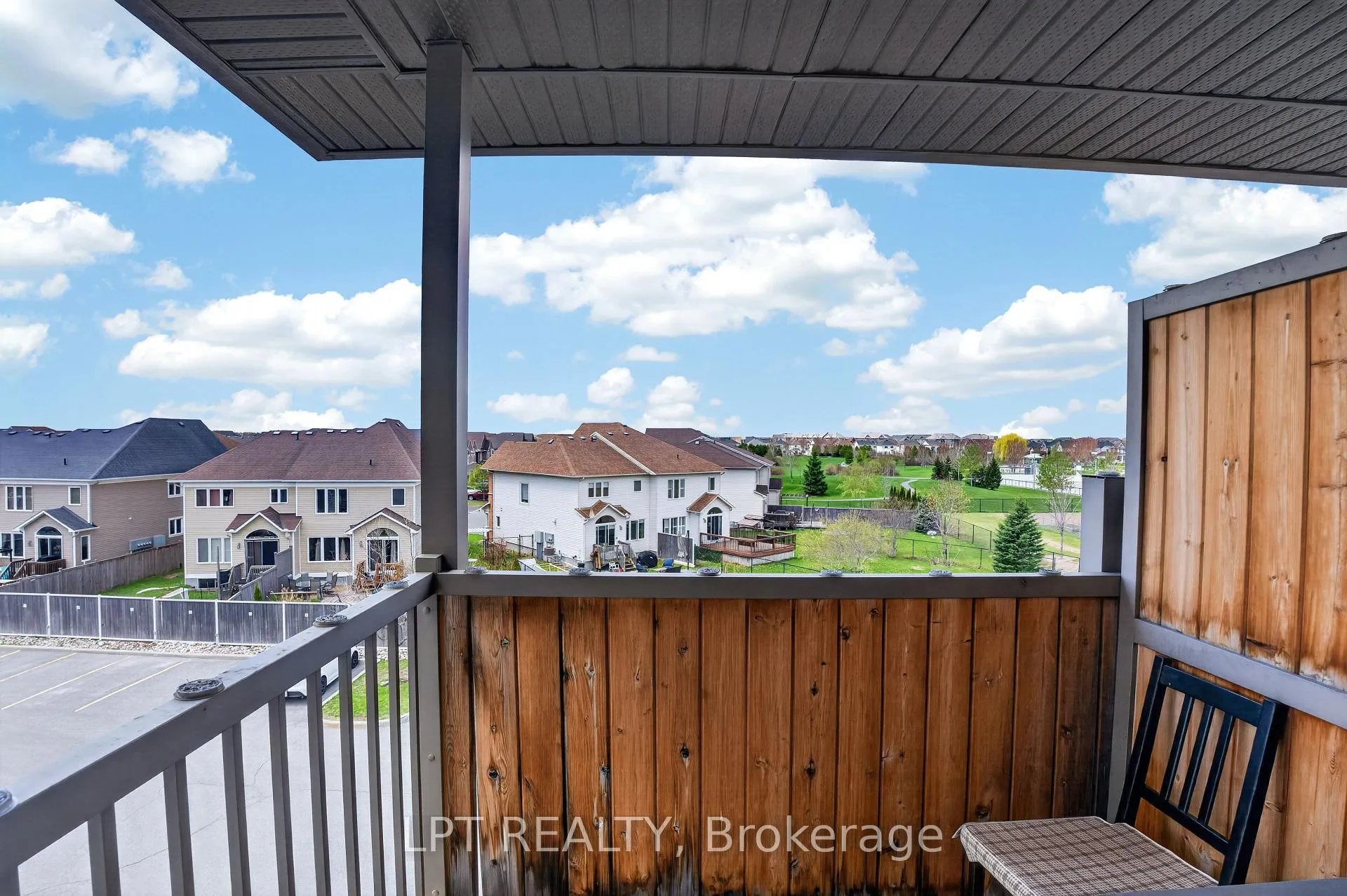 Photo 35 of 2342 Esprit Drive, Ottawa, Avalon East — HOMEH