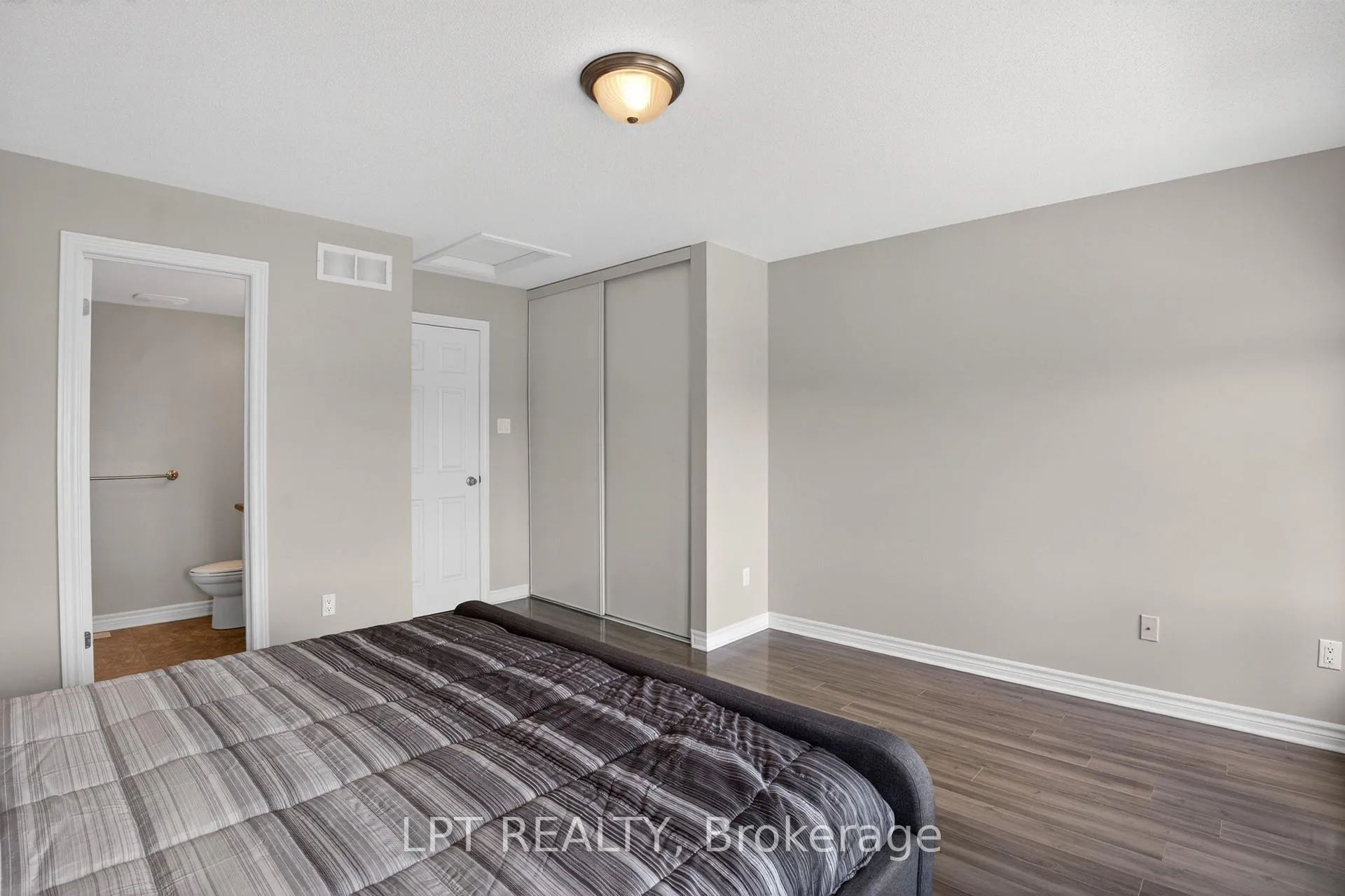 Photo 37 of 2342 Esprit Drive, Ottawa, Avalon East — HOMEH