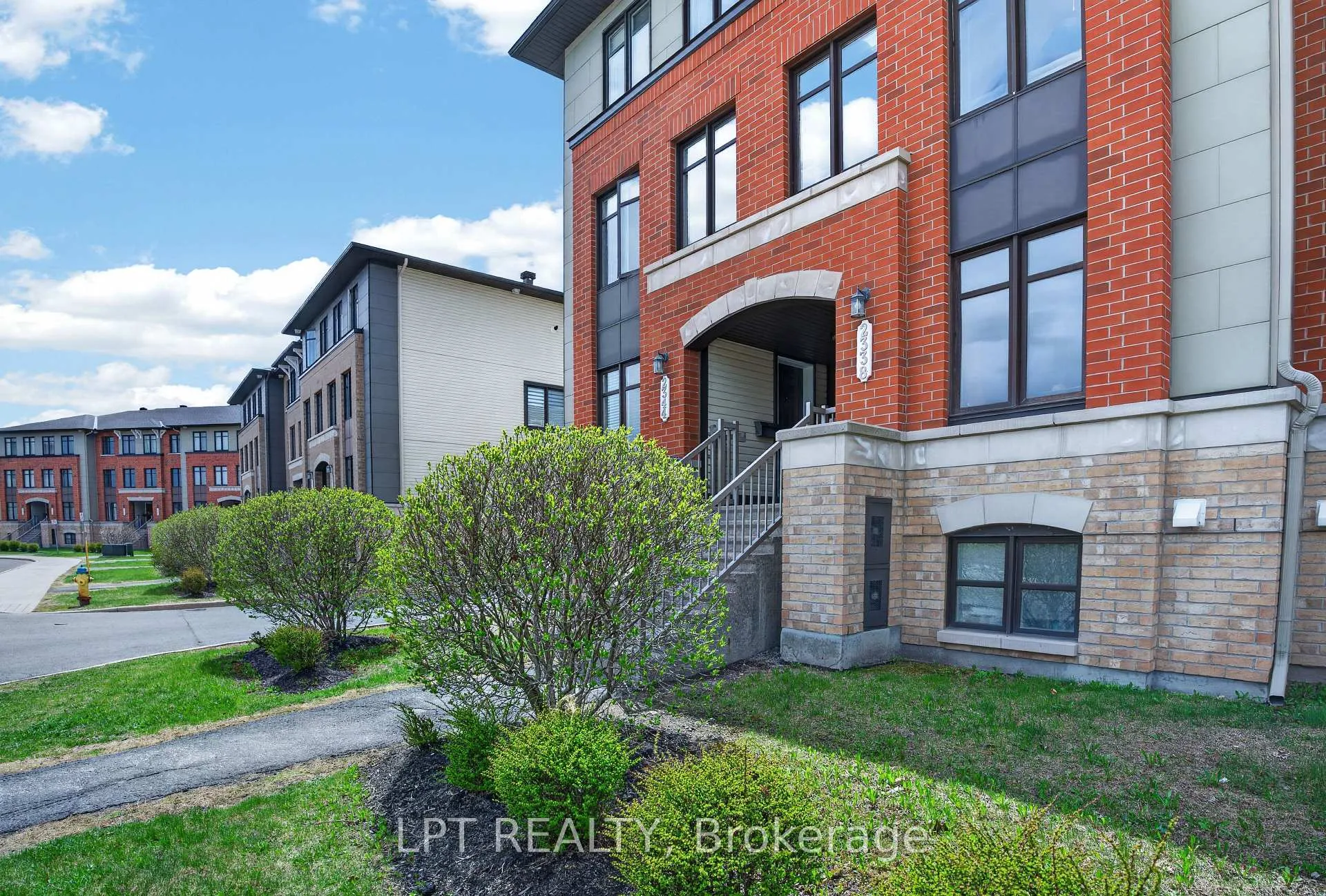 Photo 48 of 2342 Esprit Drive, Ottawa, Avalon East — HOMEH