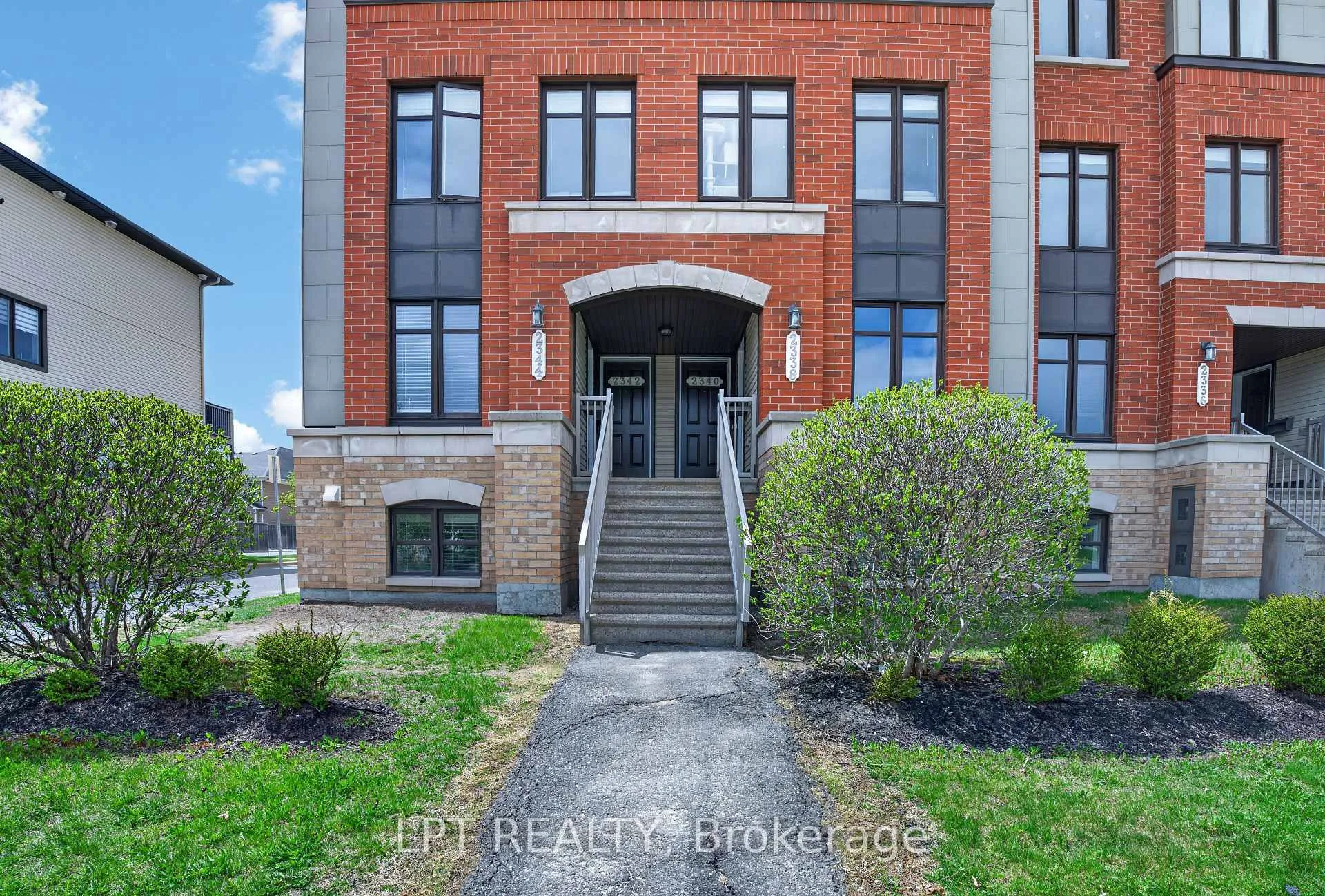 Photo 49 of 2342 Esprit Drive, Ottawa, Avalon East — HOMEH