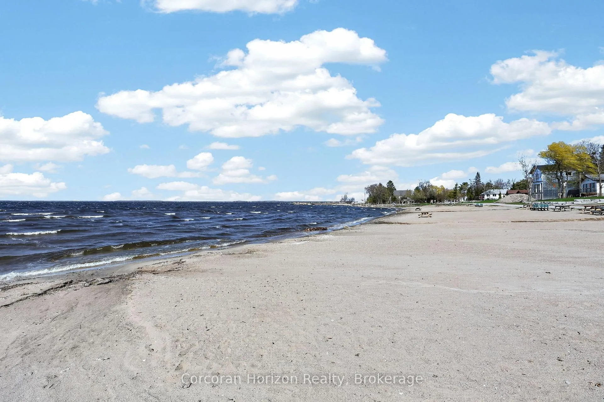 Photo 6 of 26 Waterside Drive, Tay, Port McNicoll — HOMEH