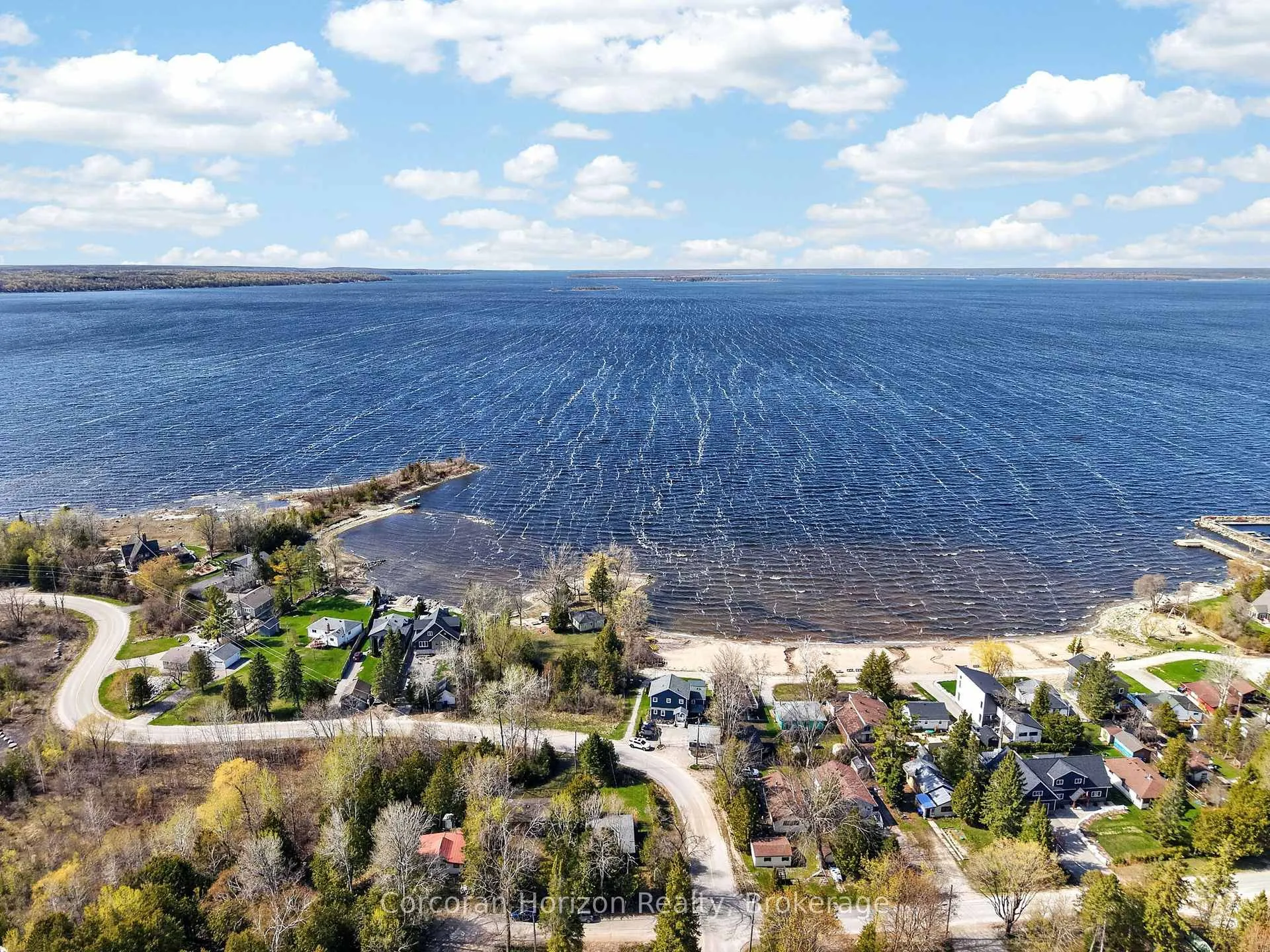 Photo 32 of 26 Waterside Drive, Tay, Port McNicoll — HOMEH