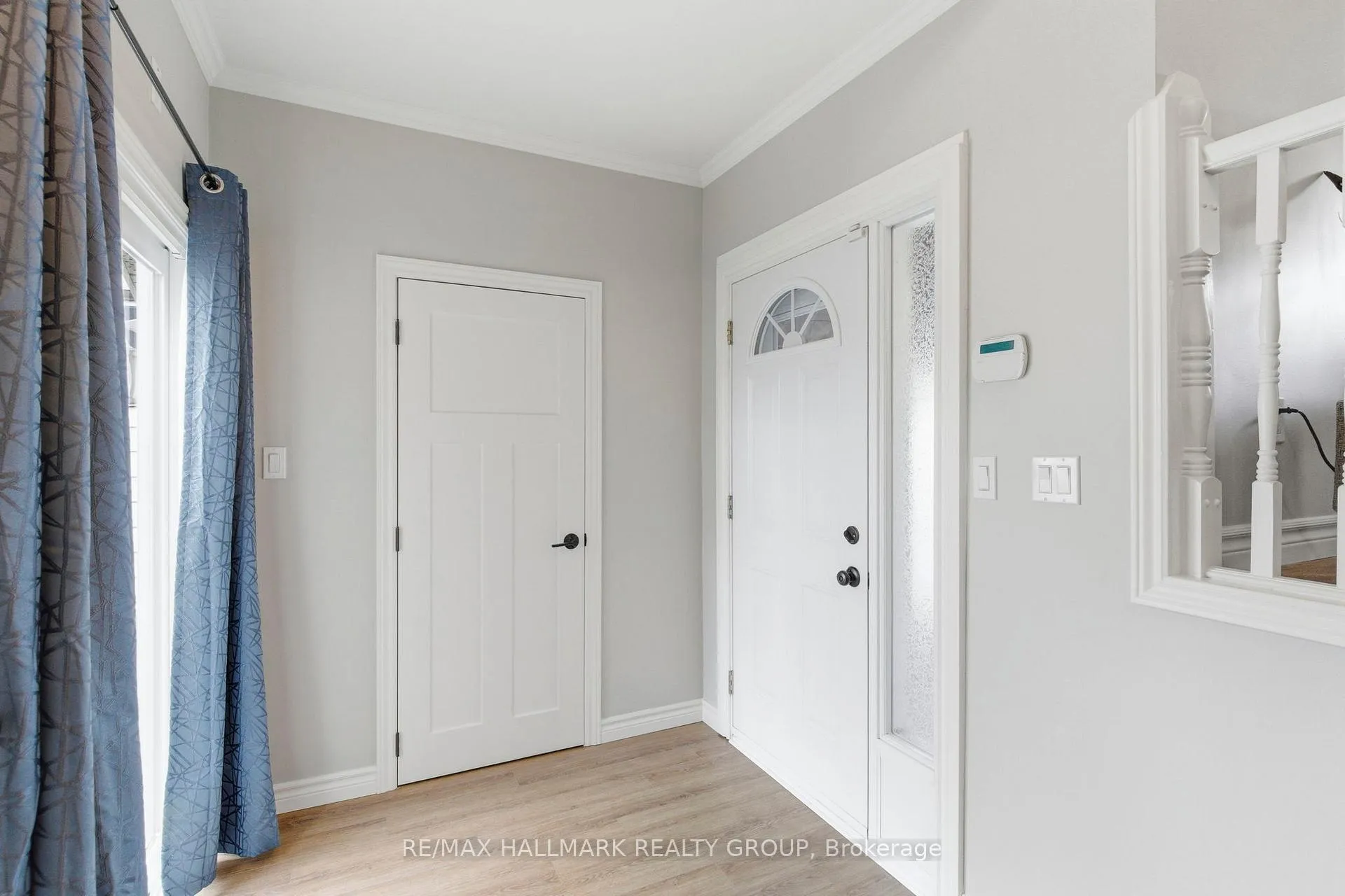 Photo 3 of 22 Elm Avenue, Brockville — HOMEH
