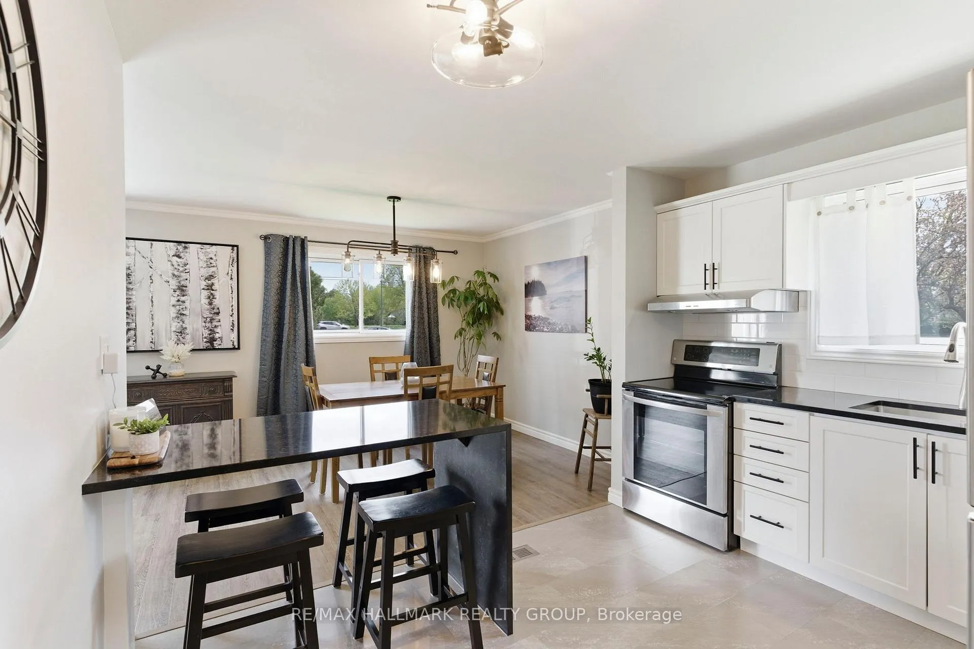 Photo 13 of 22 Elm Avenue, Brockville — HOMEH