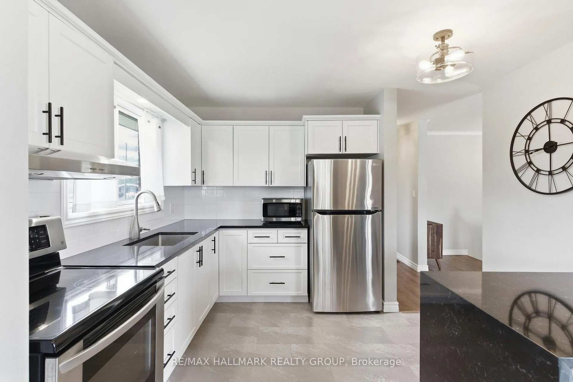 Photo 15 of 22 Elm Avenue, Brockville — HOMEH