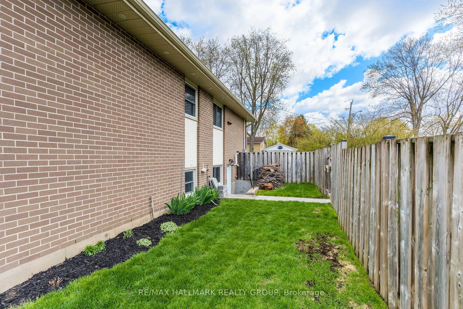 Photo 35 of 22 Elm Avenue, Brockville — HOMEH